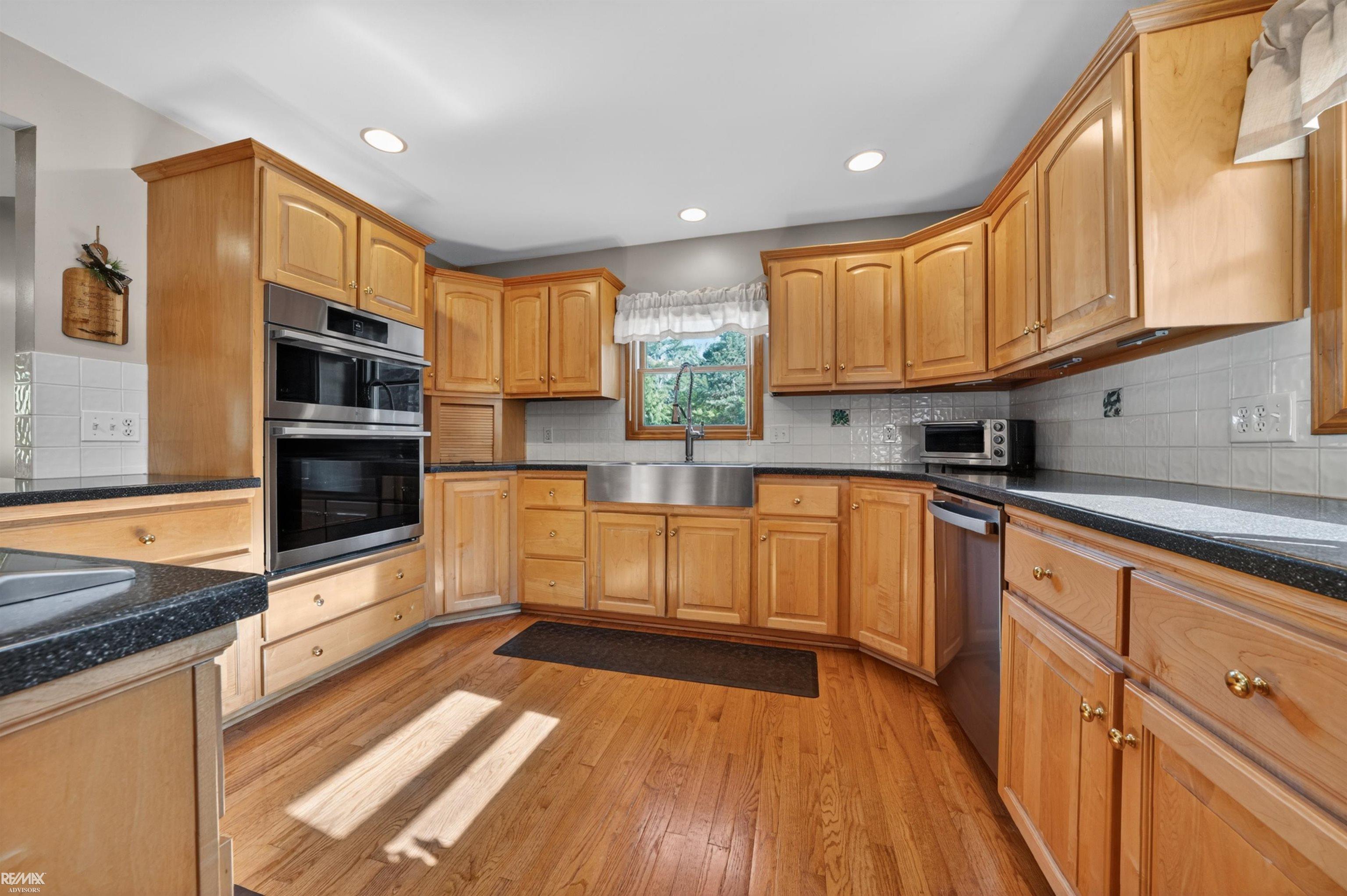 property viewer photo 23