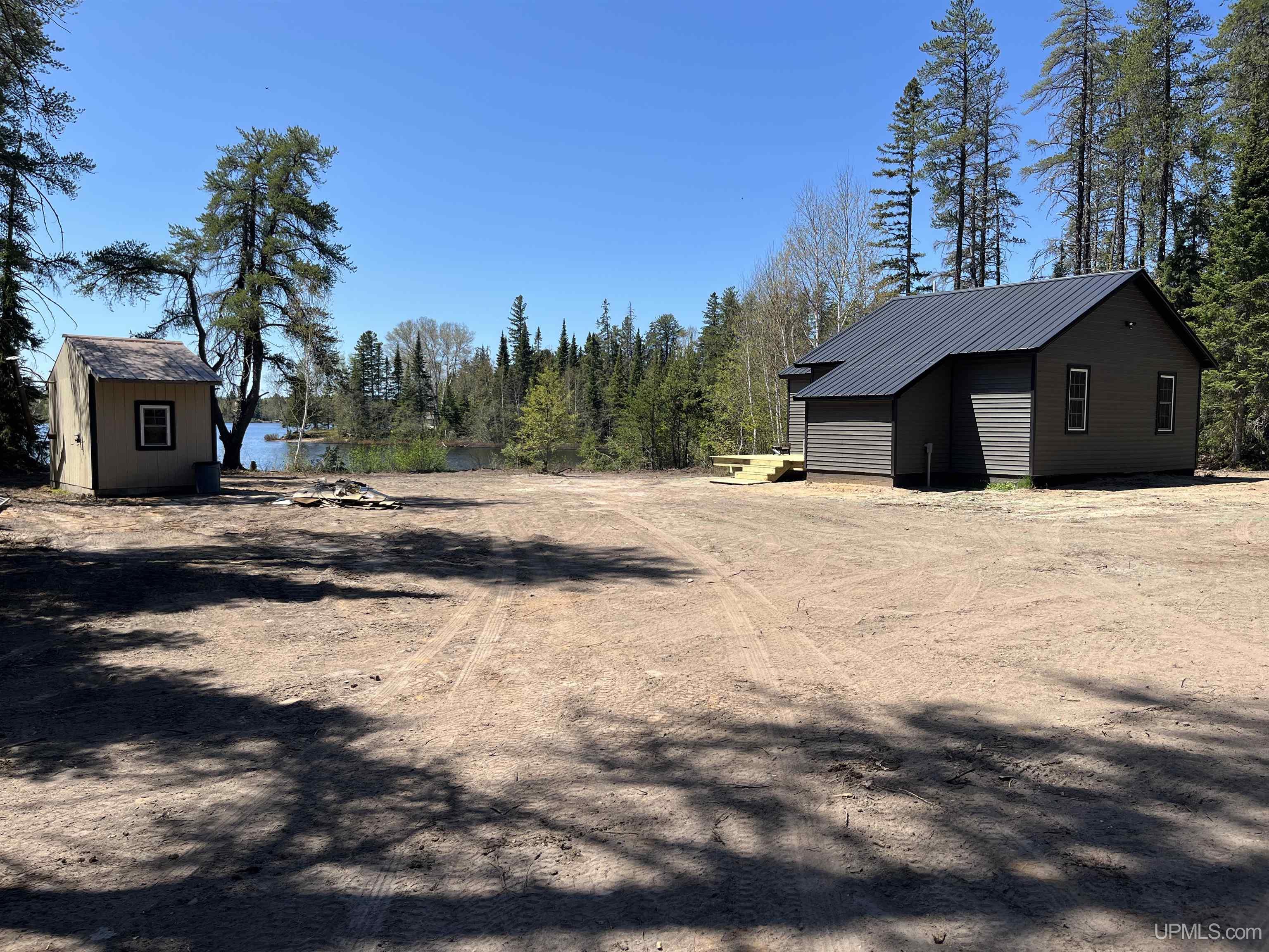 main property photo 40