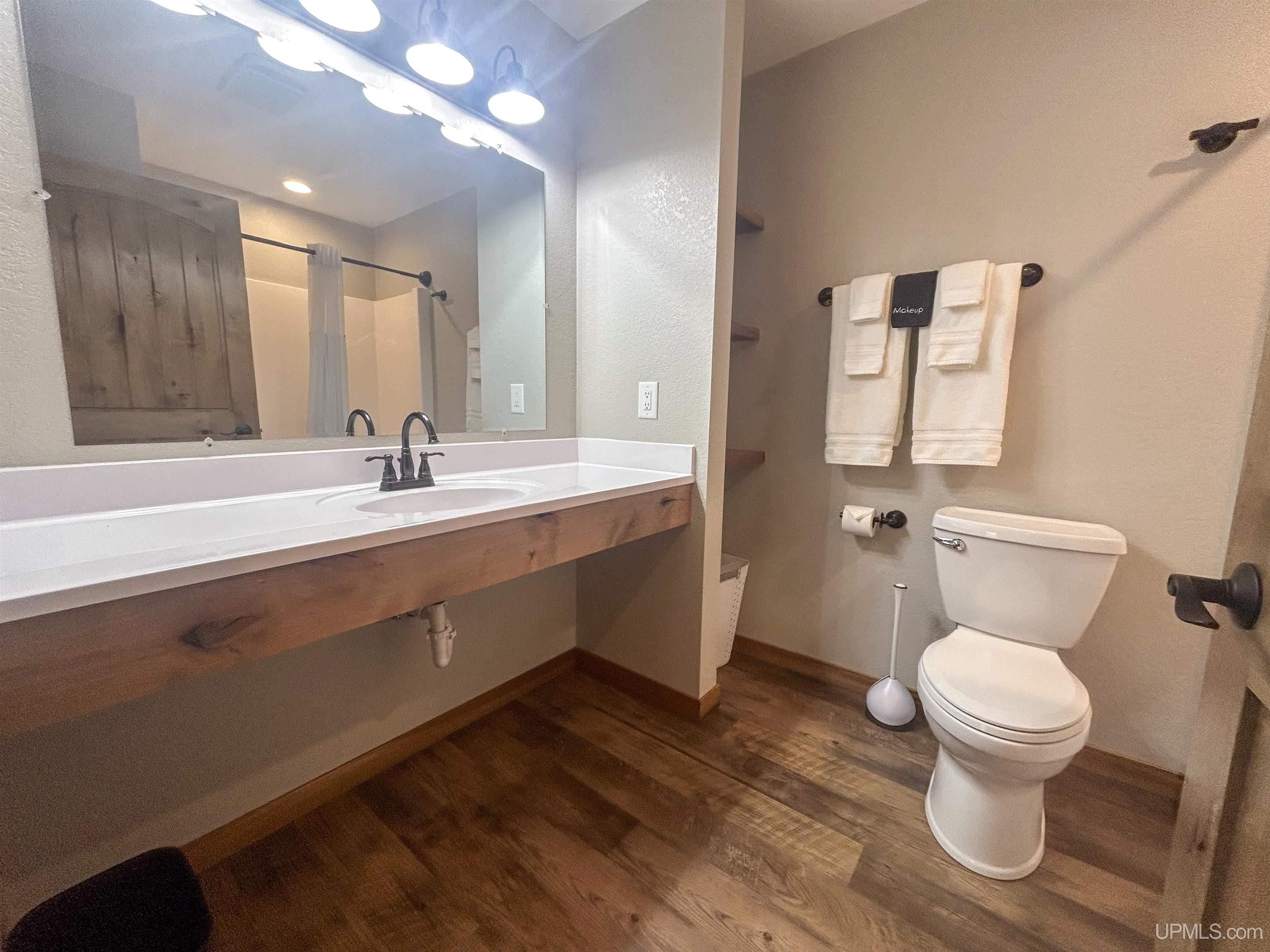 main property photo 81