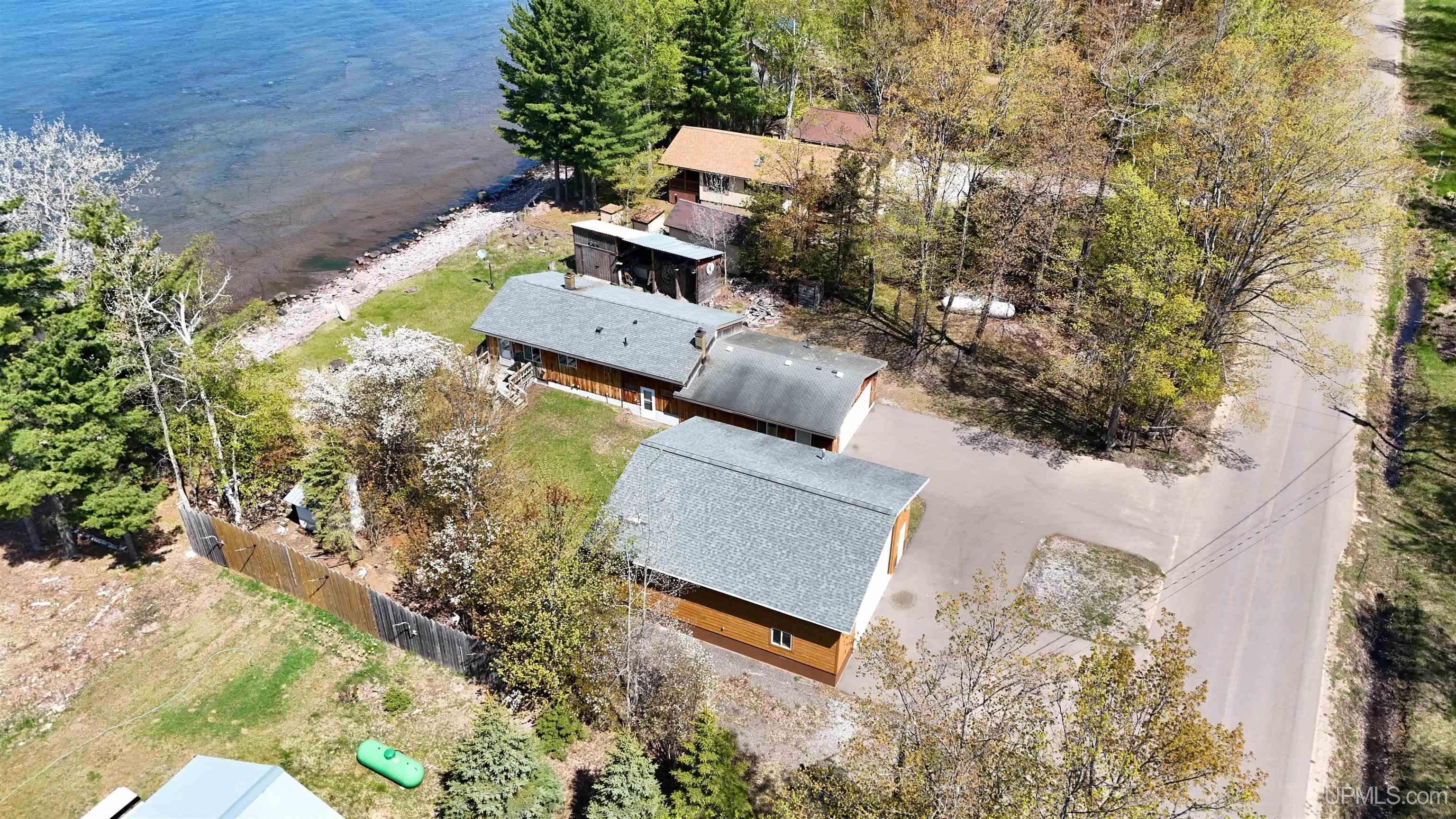 main property photo 12