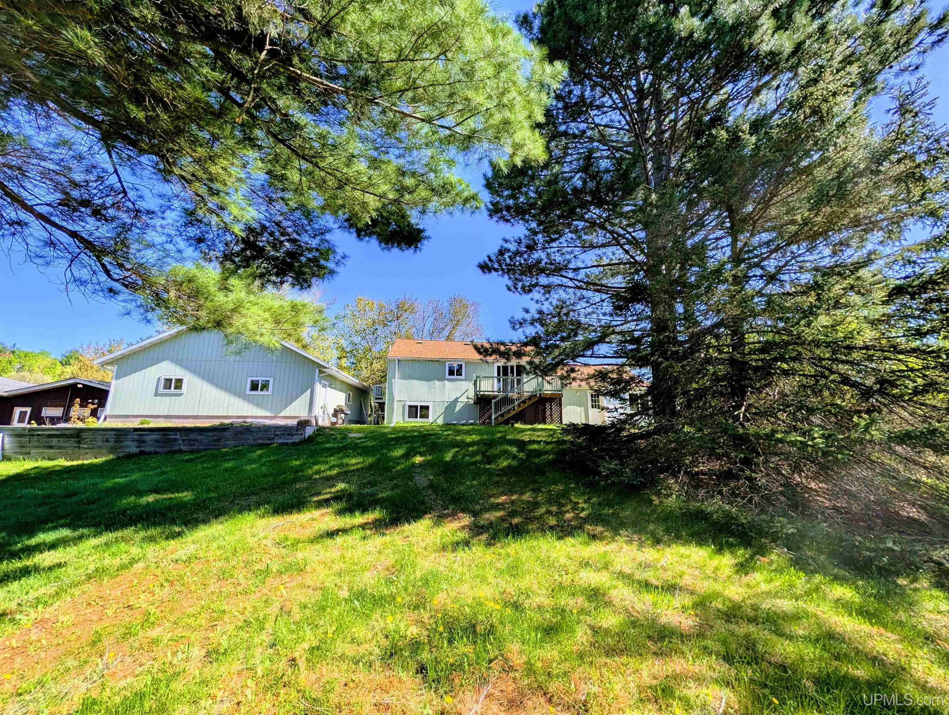 main property photo 40