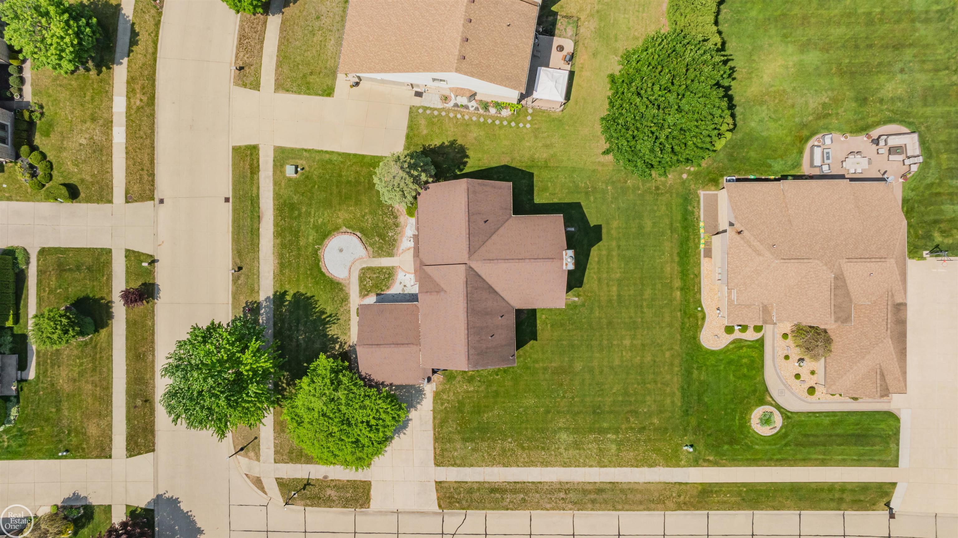main property photo 45