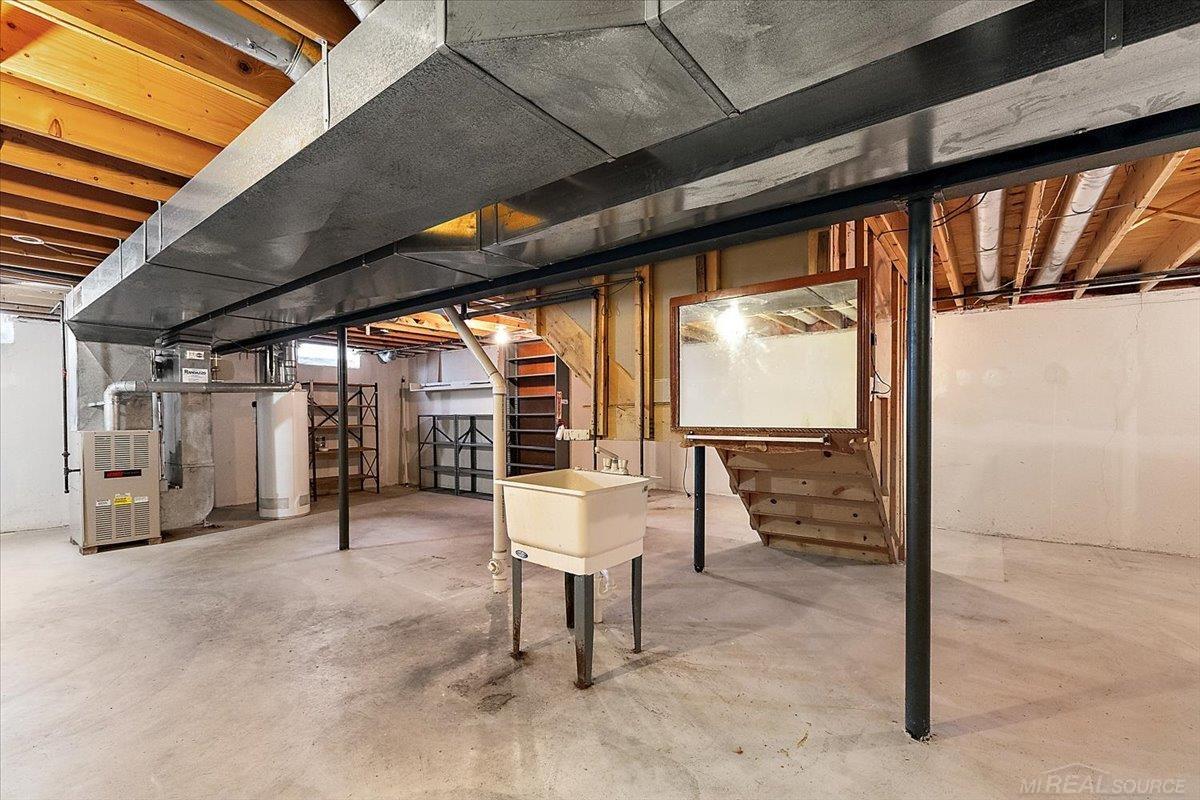 main property photo 58