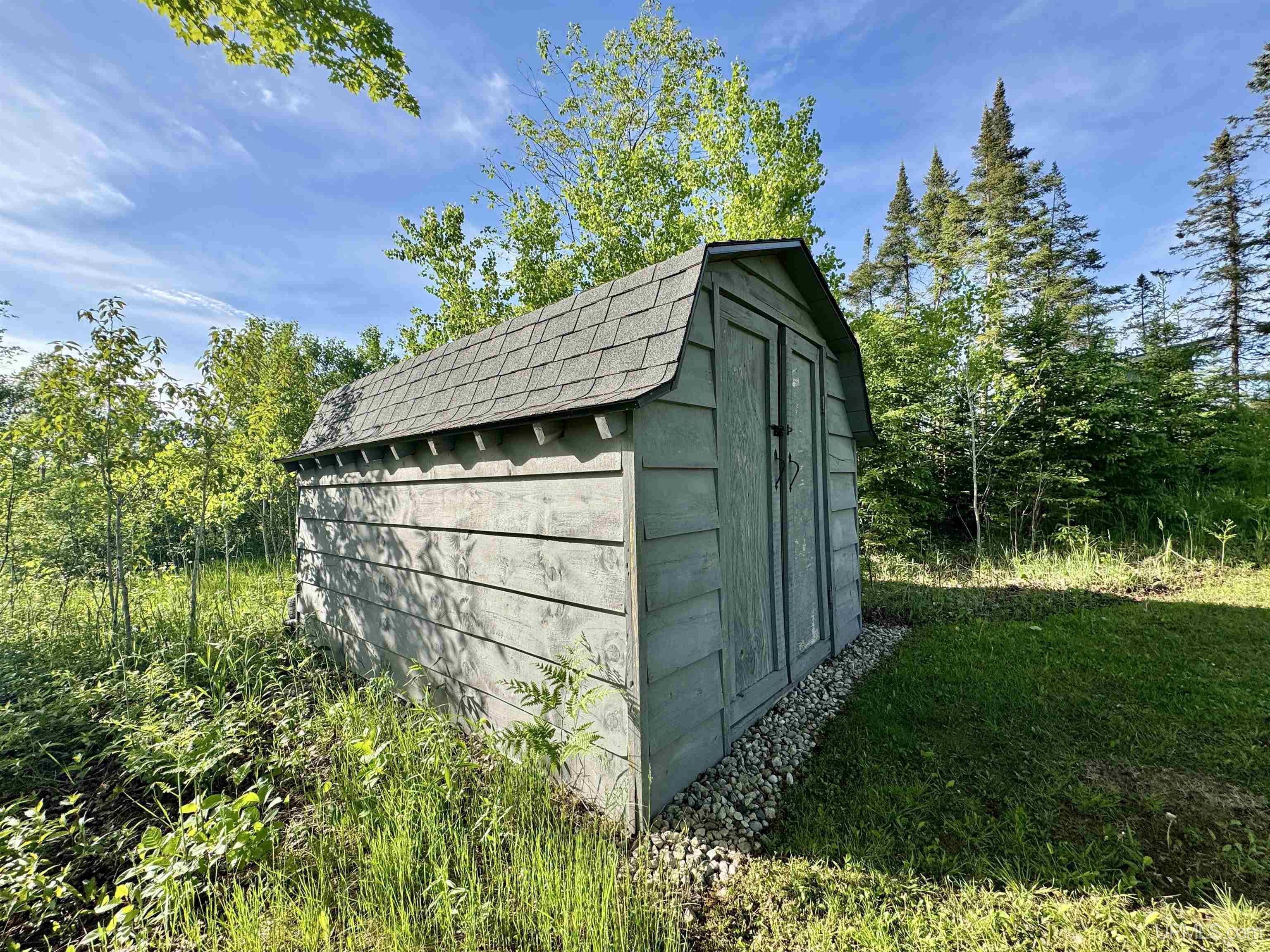 main property photo 17
