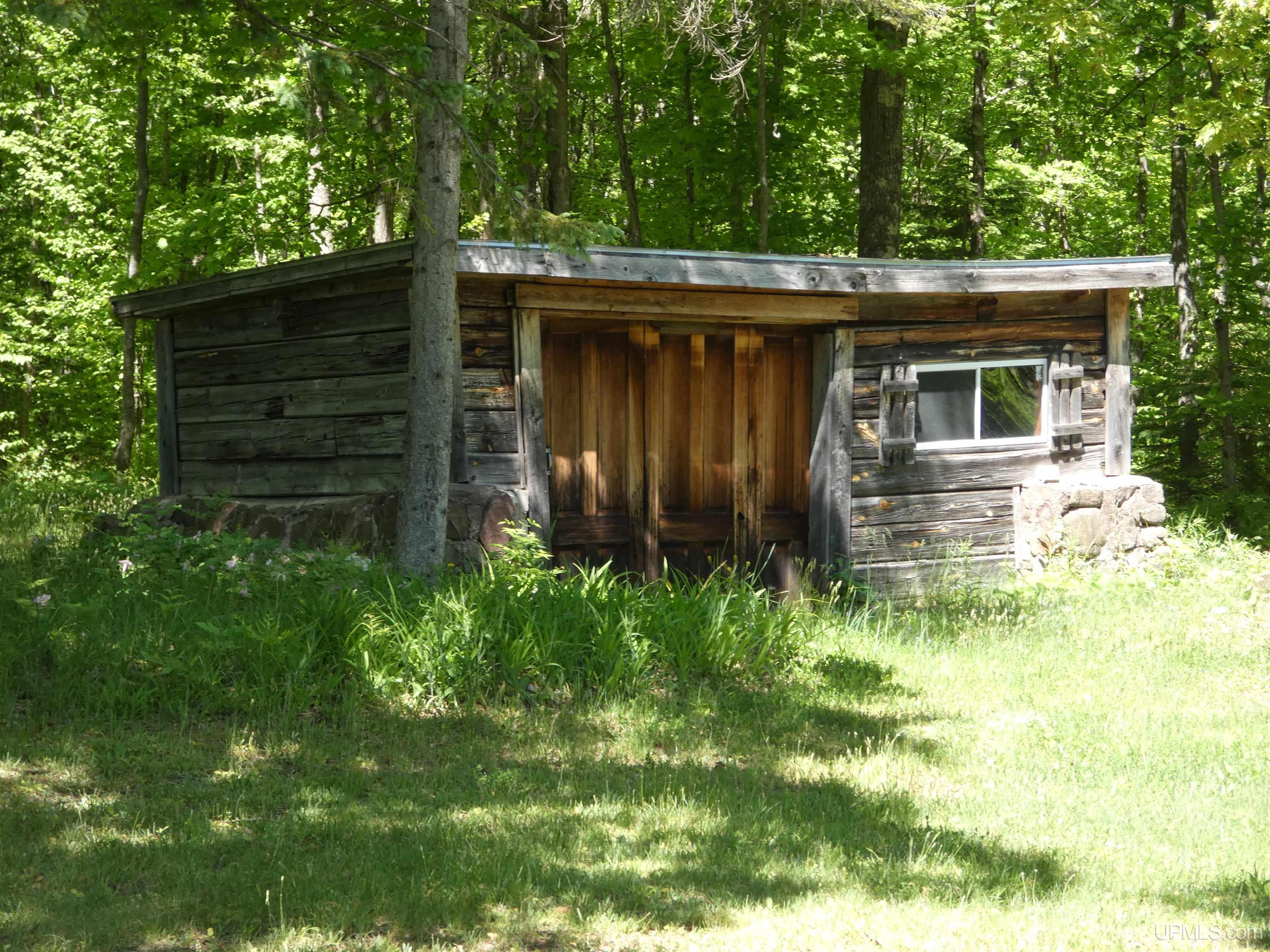 main property photo 12