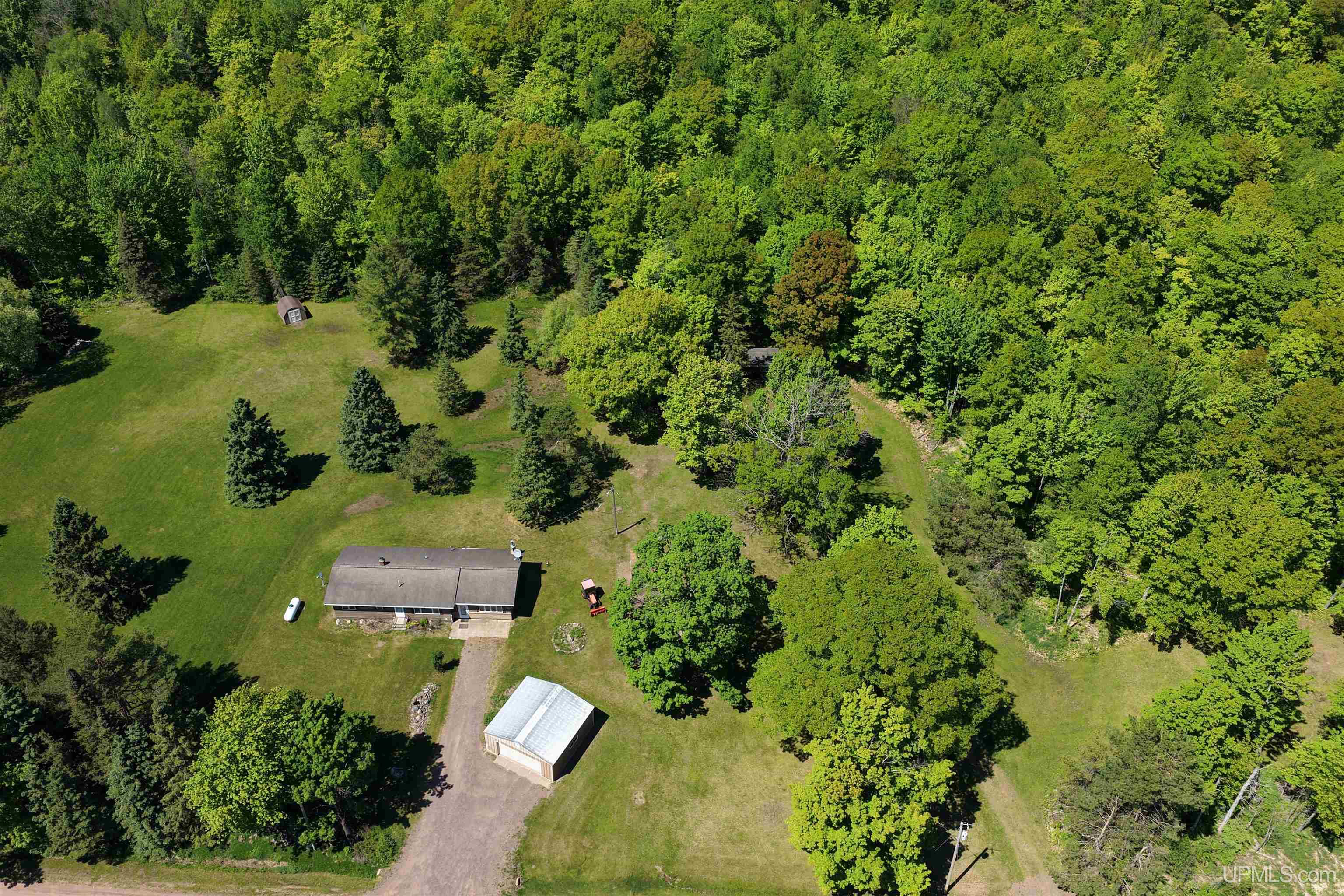 main property photo 19