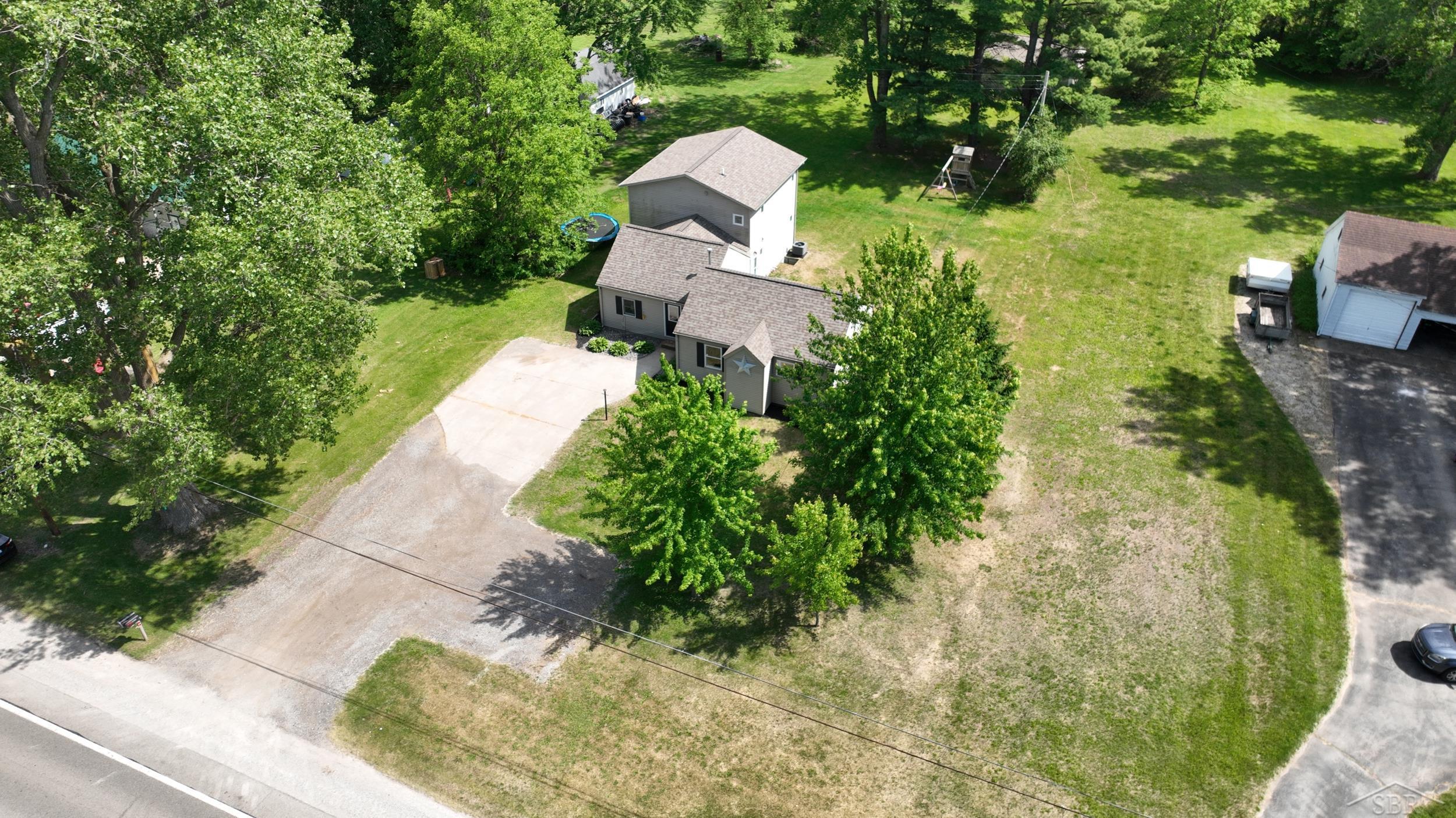 main property photo 12