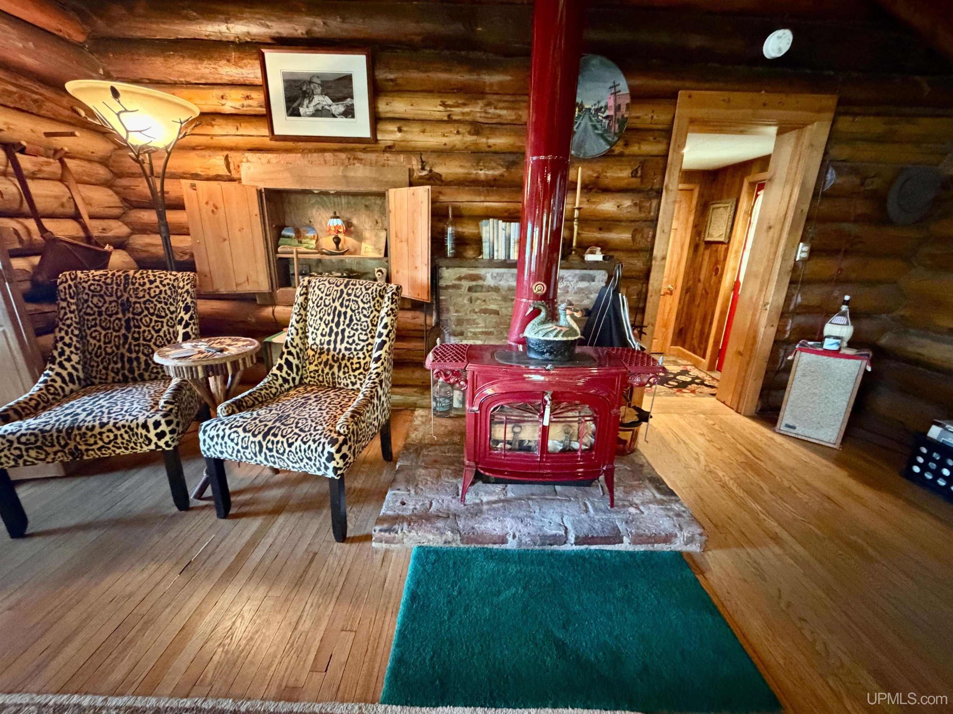 main property photo 10