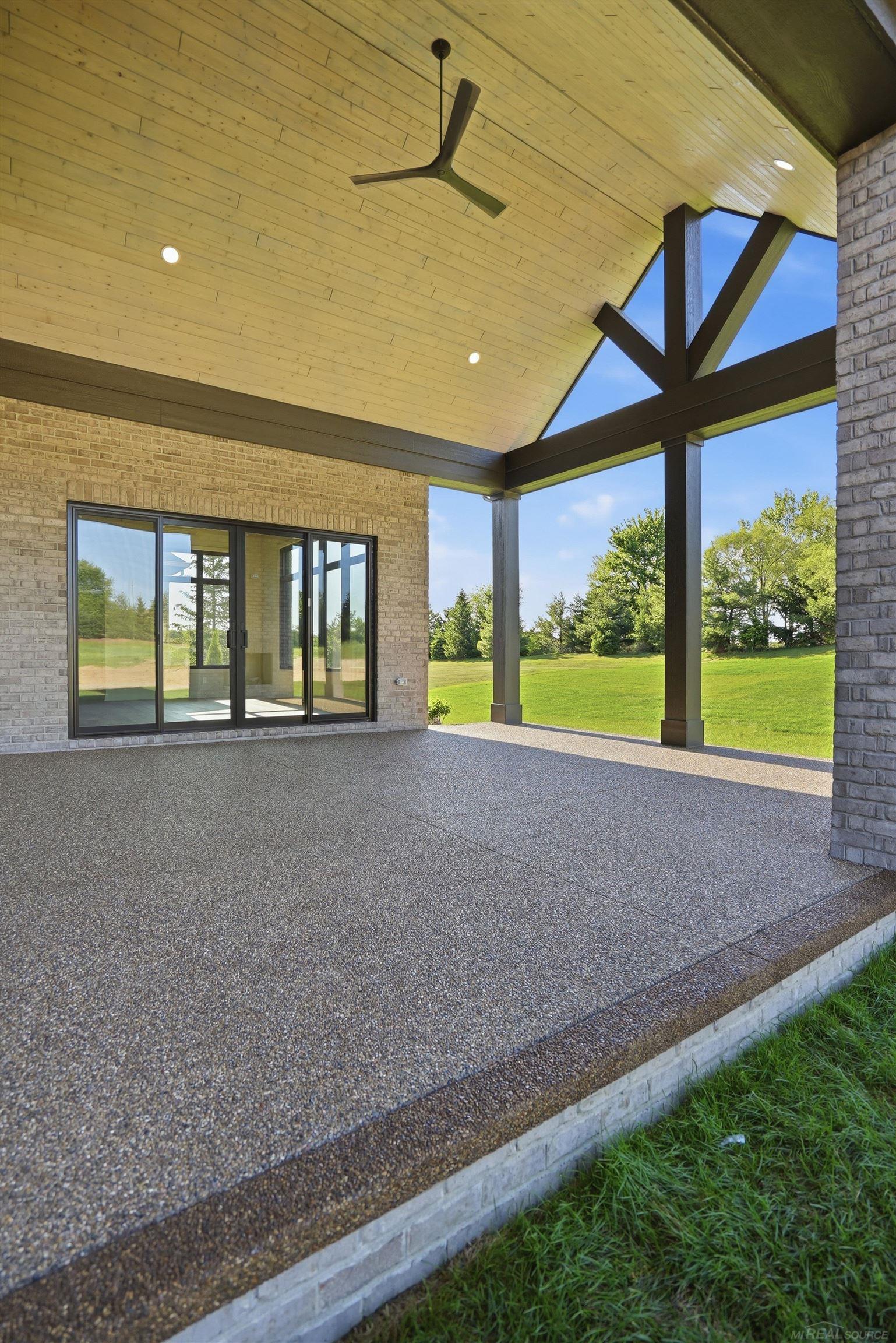 main property photo 60