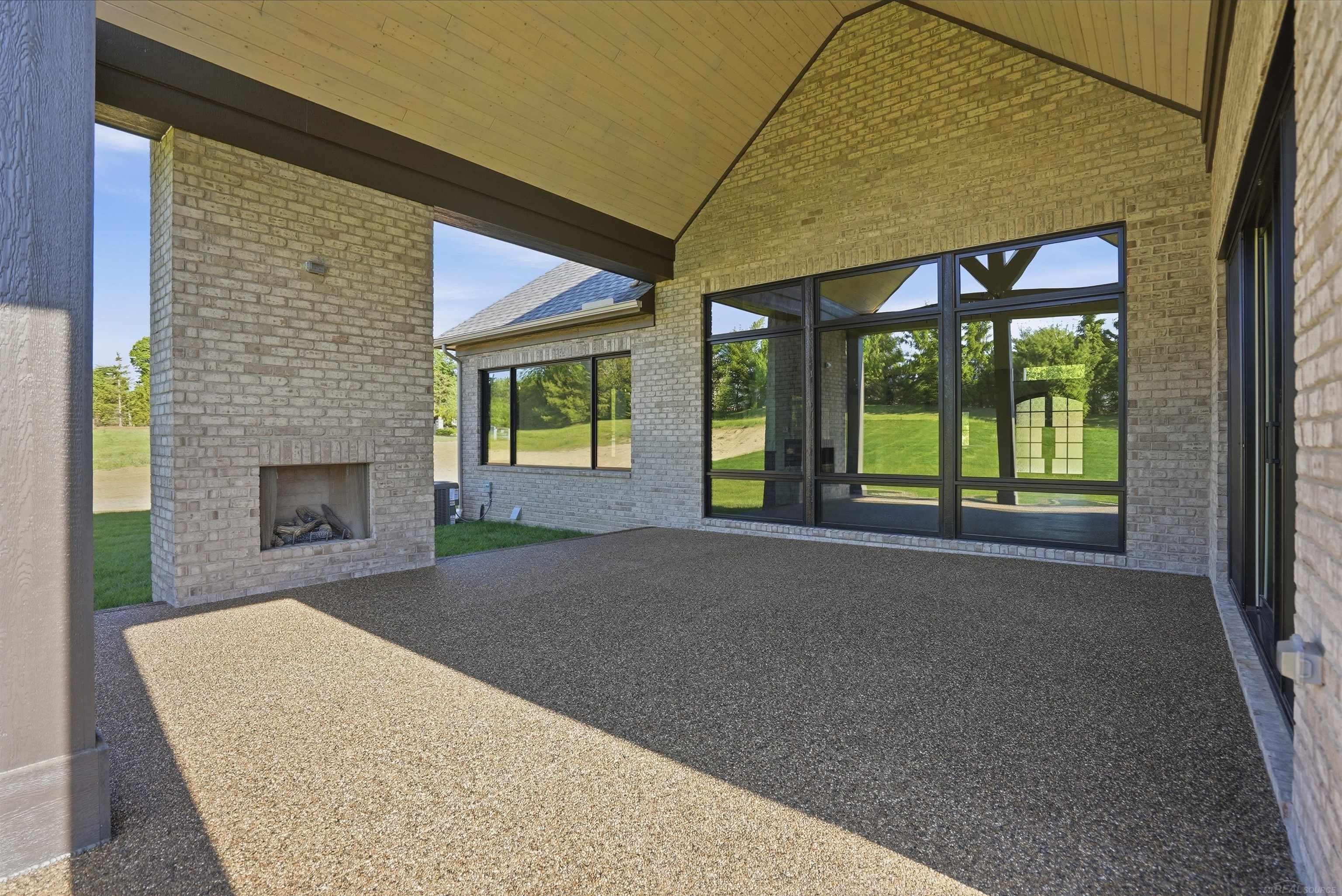 main property photo 62