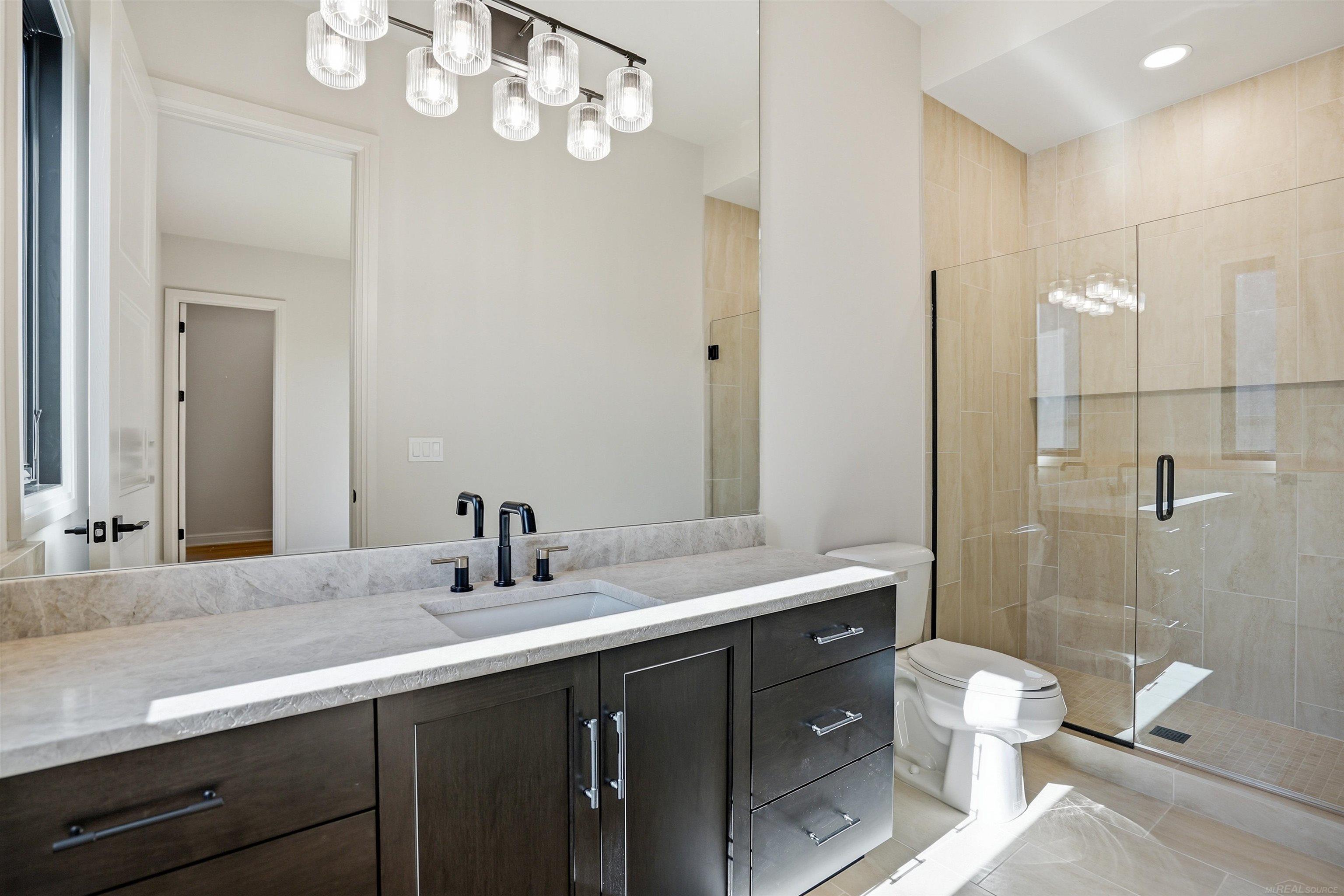 main property photo 78