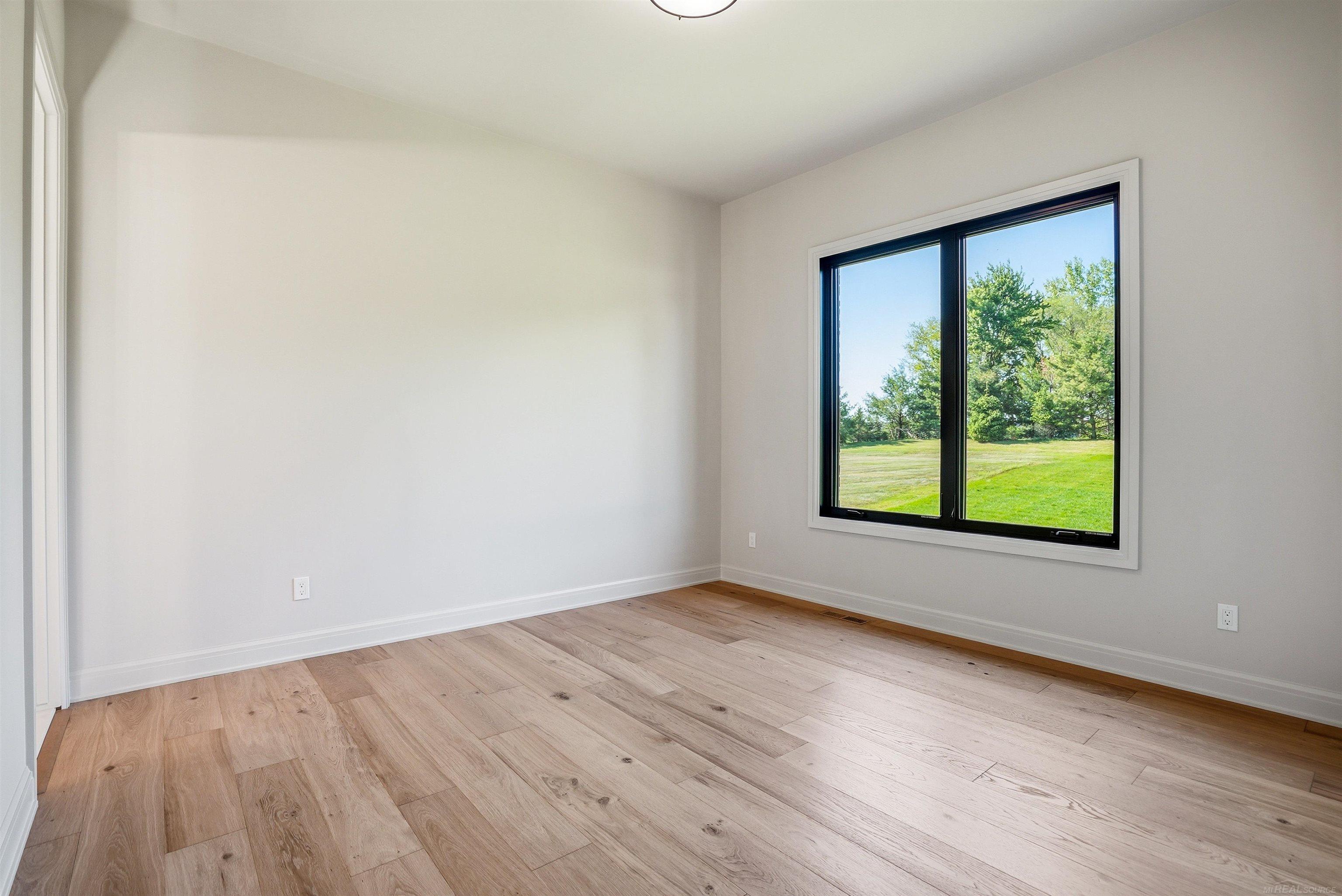 main property photo 79