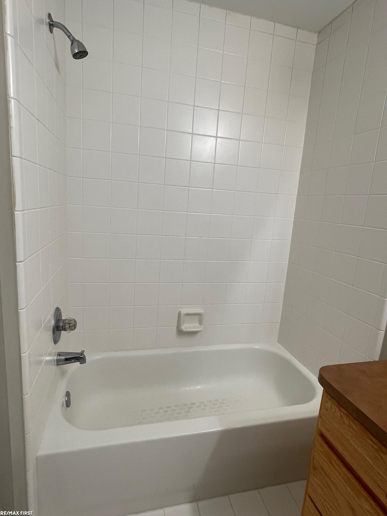 property viewer photo 15