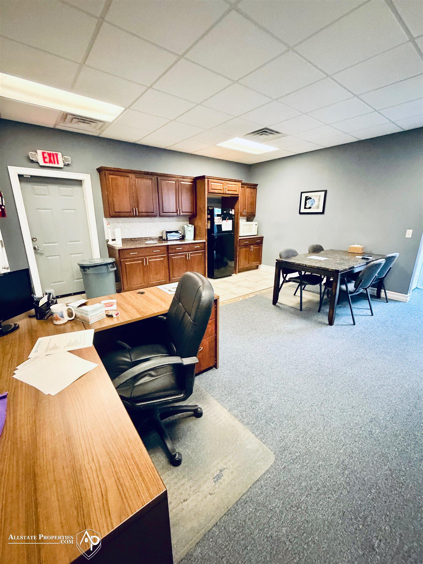 main property photo 9