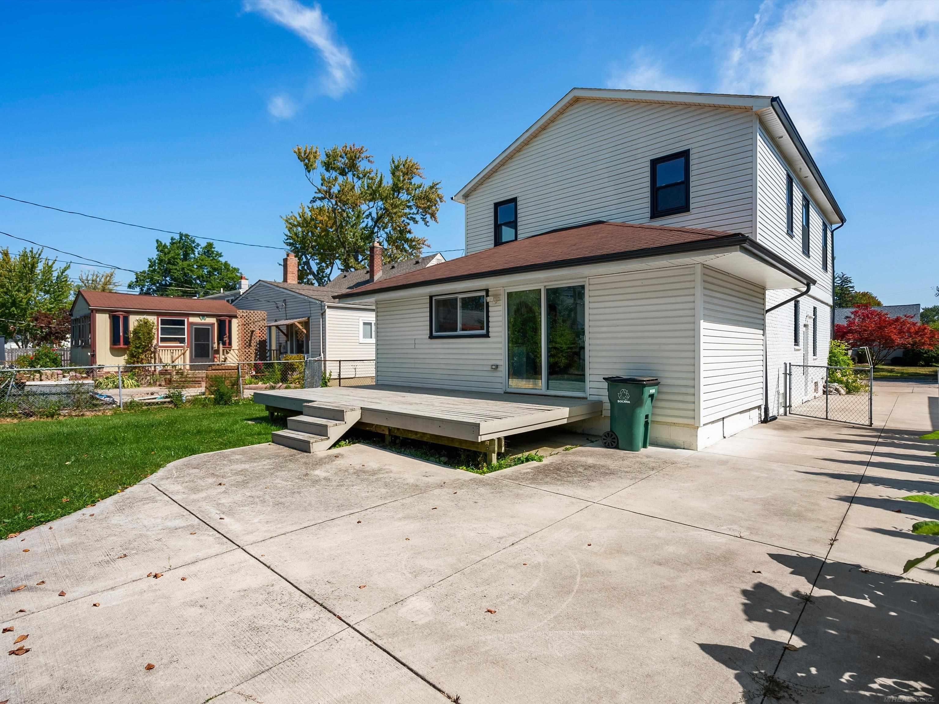 main property photo 35
