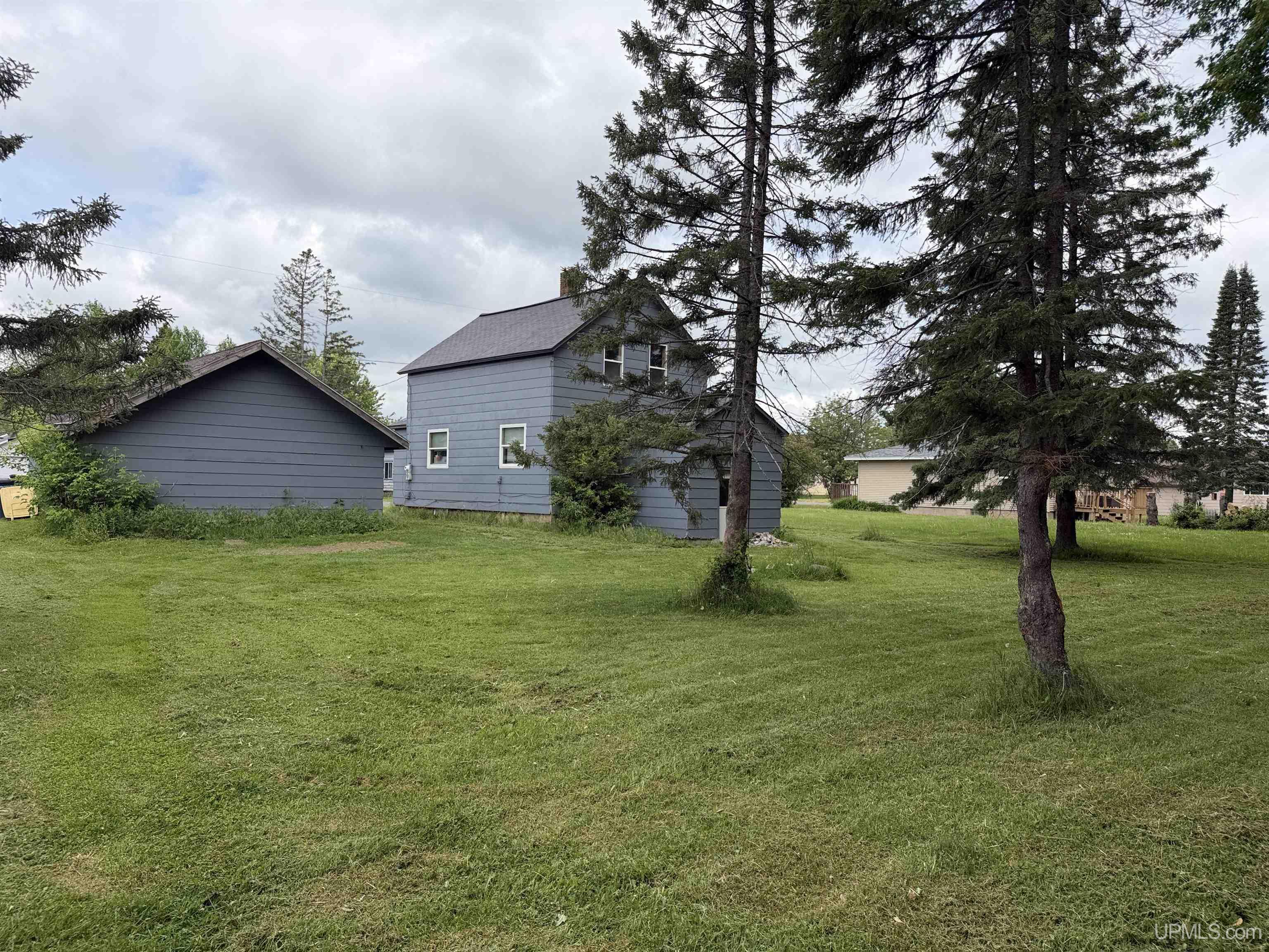 main property photo 38
