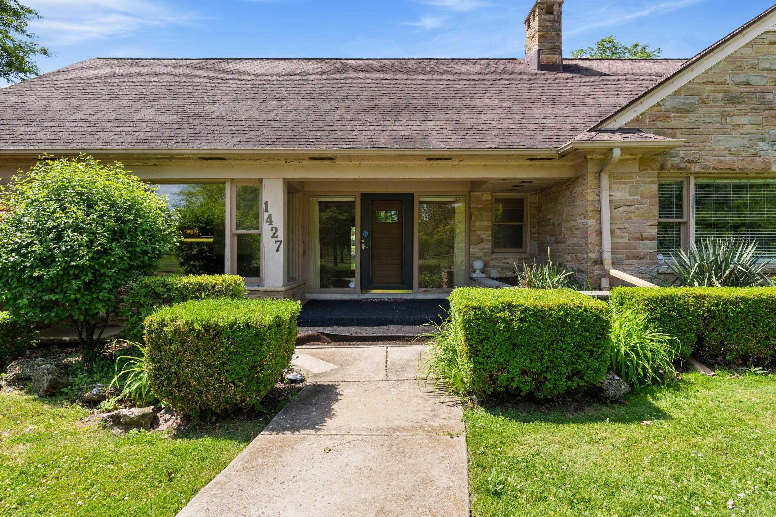 main property photo 12