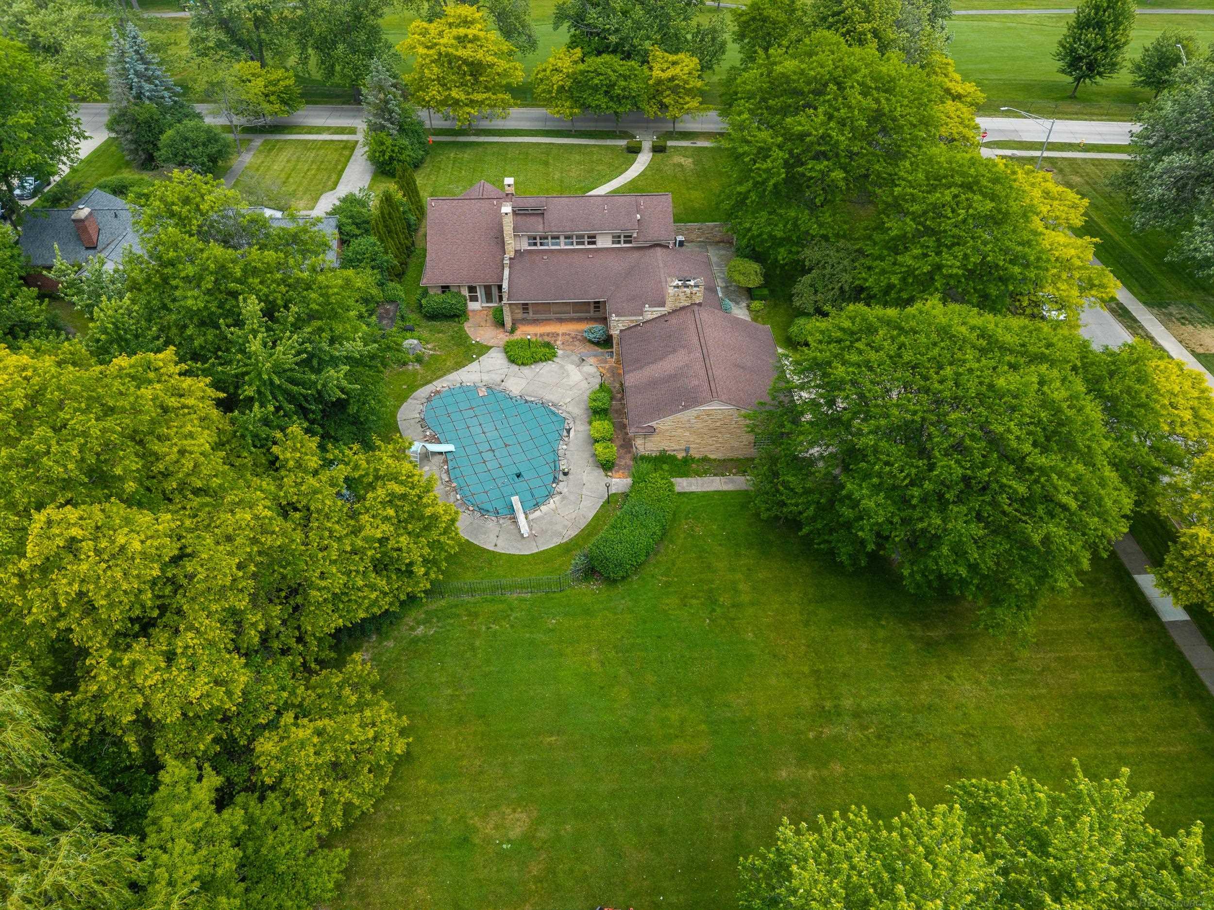 main property photo 75
