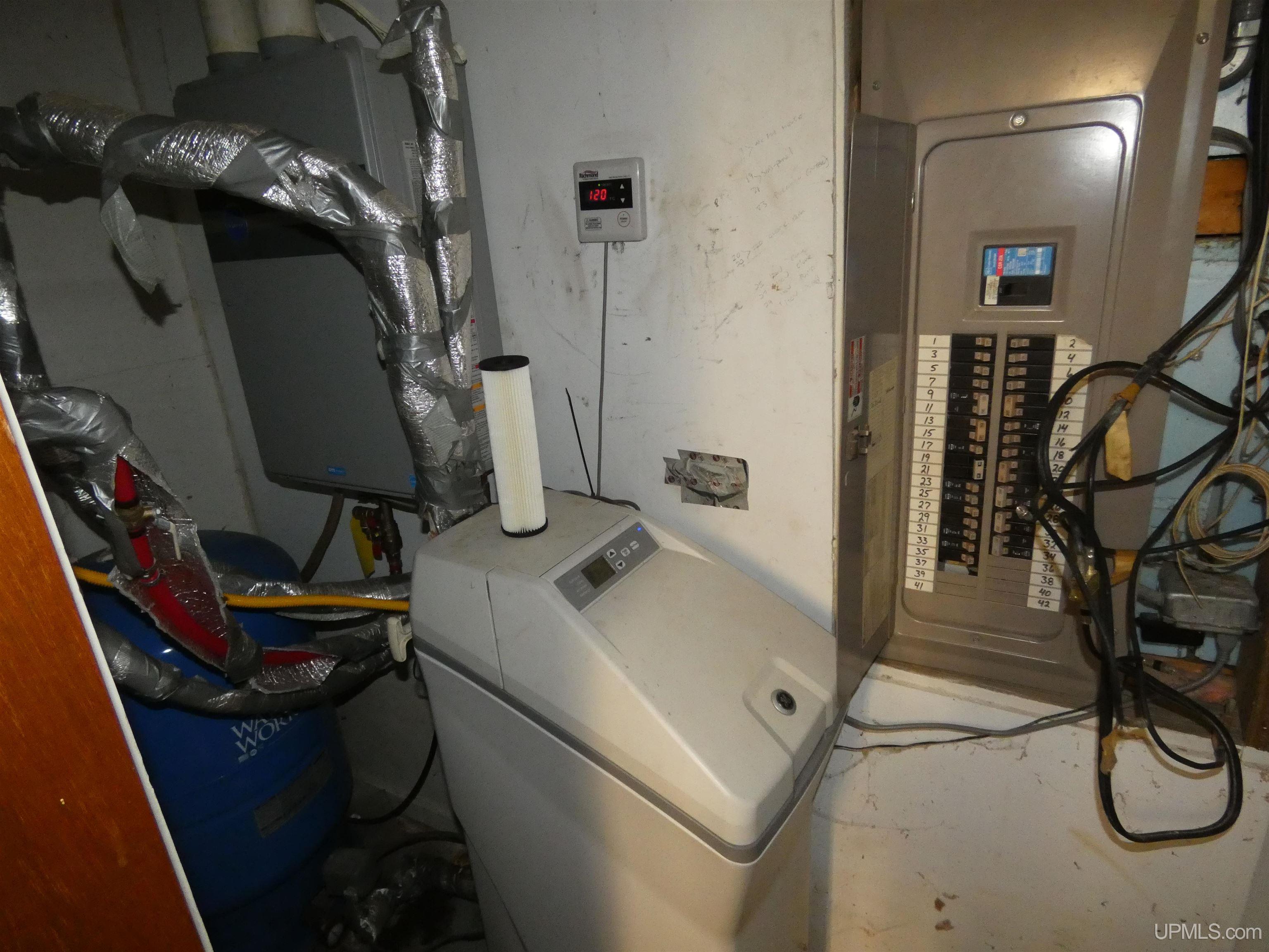 main property photo 26