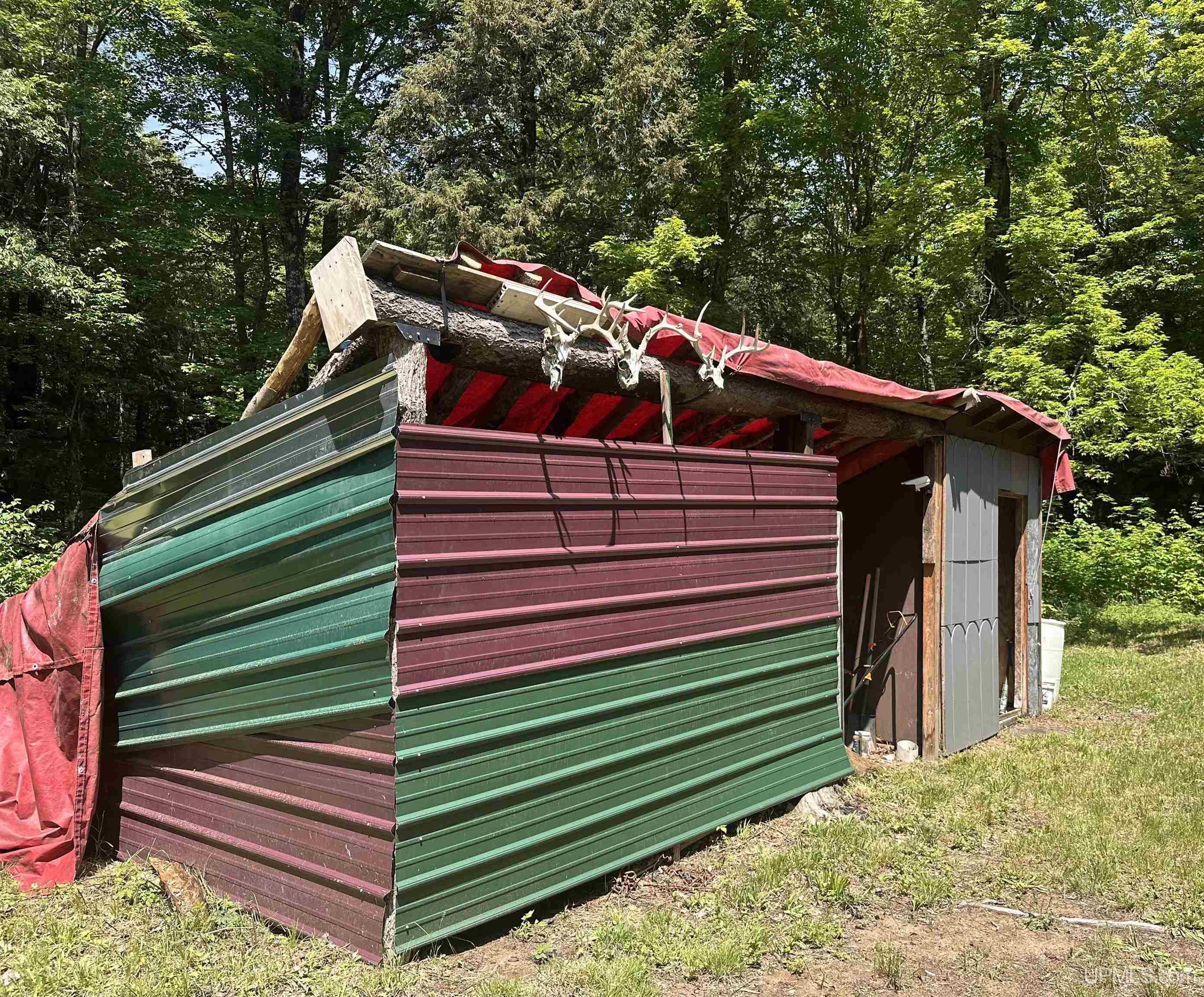 main property photo 40