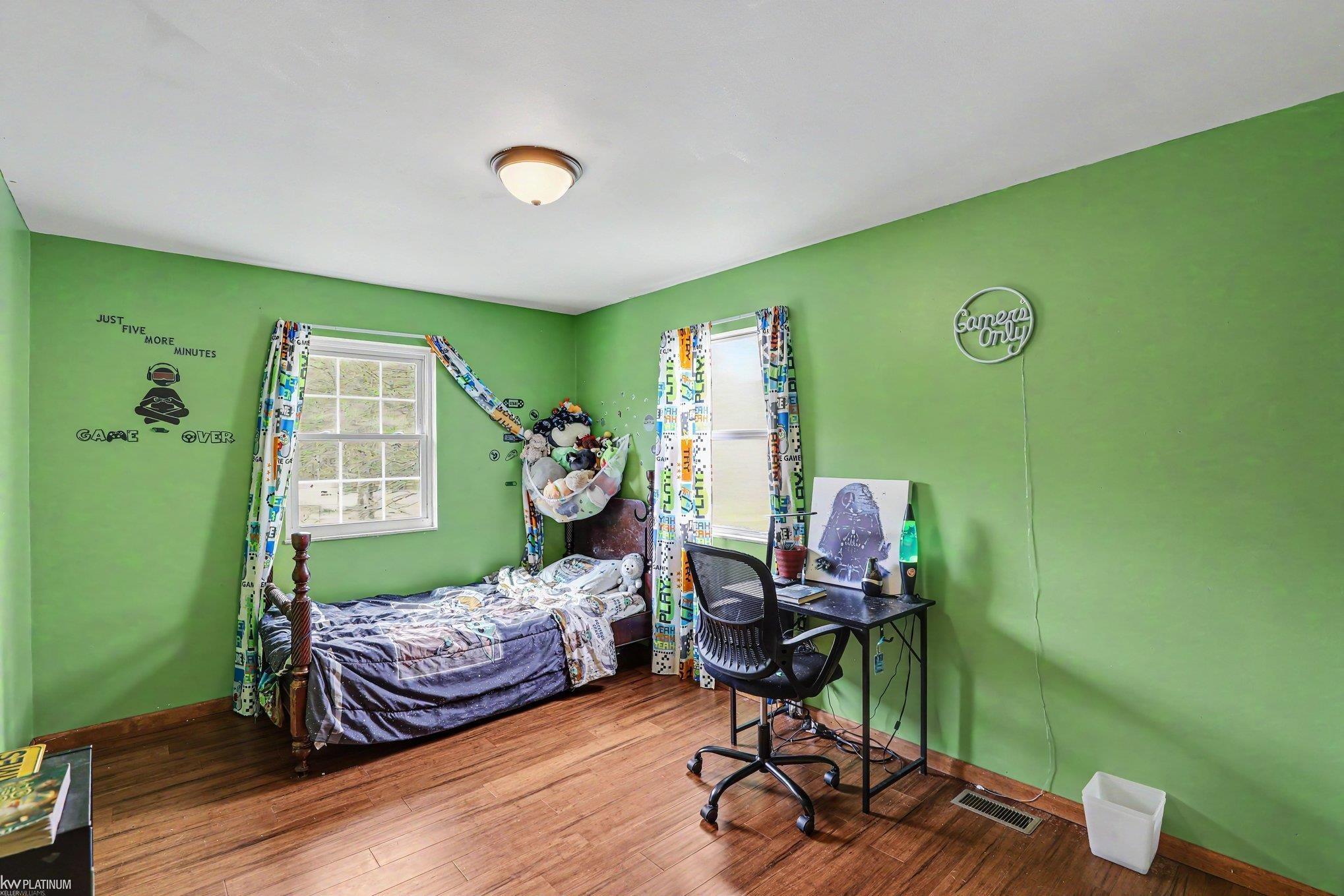 main property photo 14