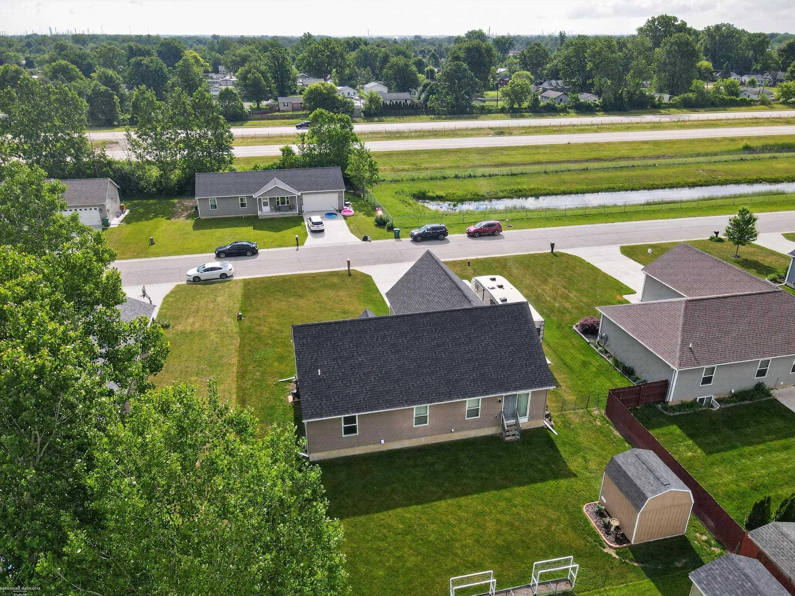 main property photo 45