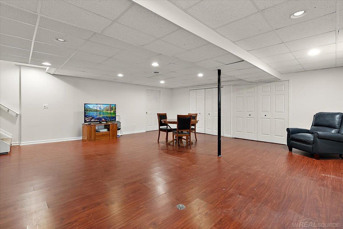 main property photo 47