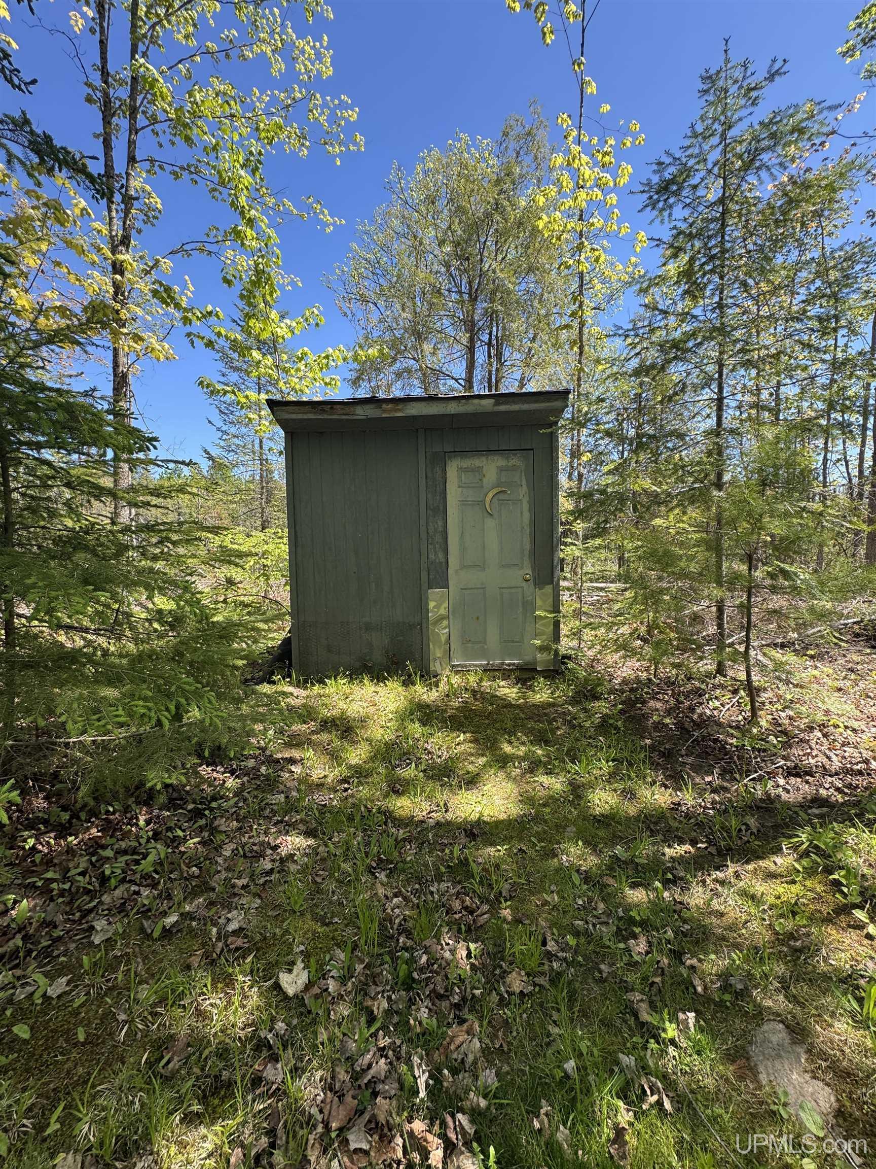 main property photo 23