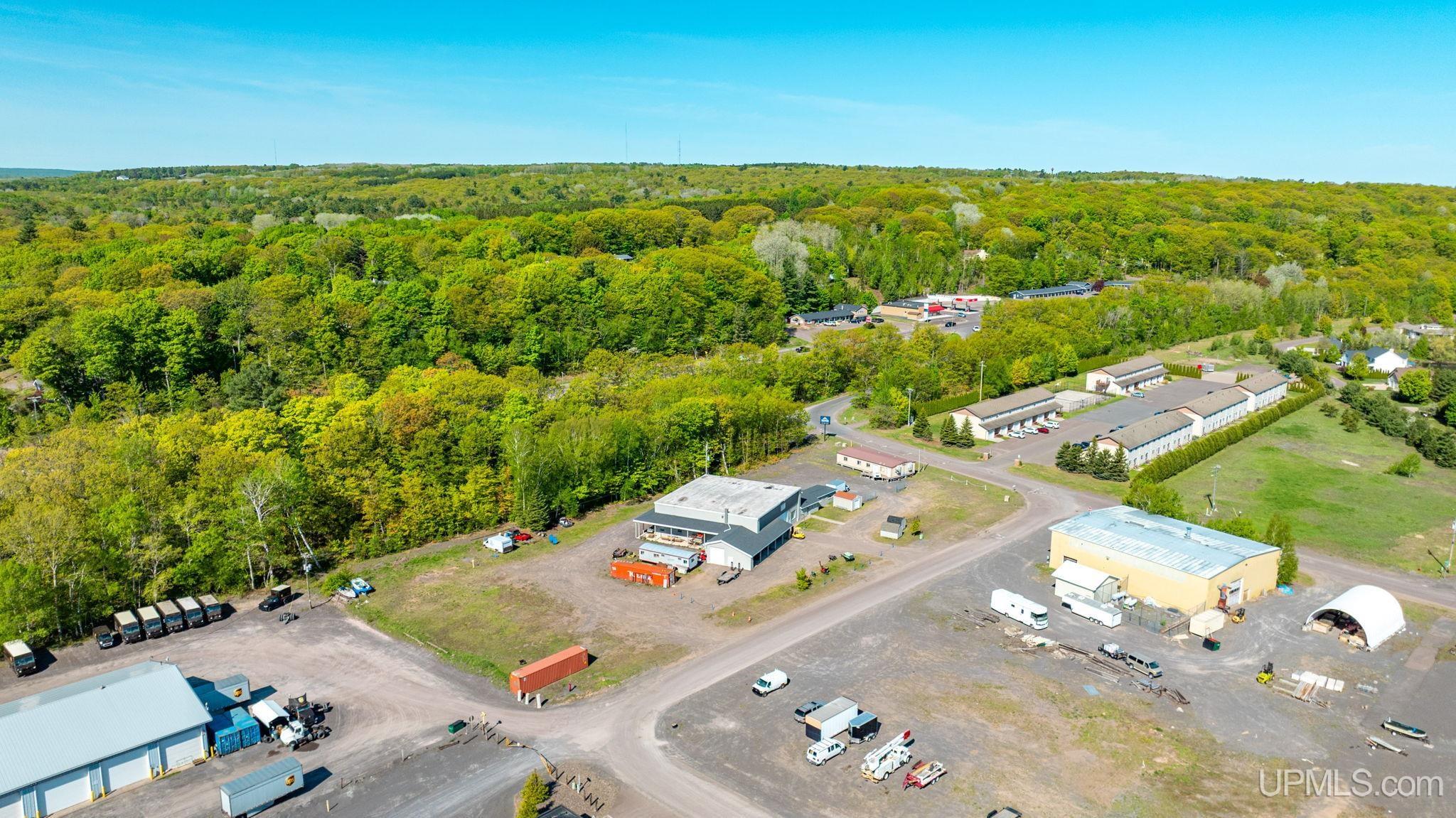 main property photo 6