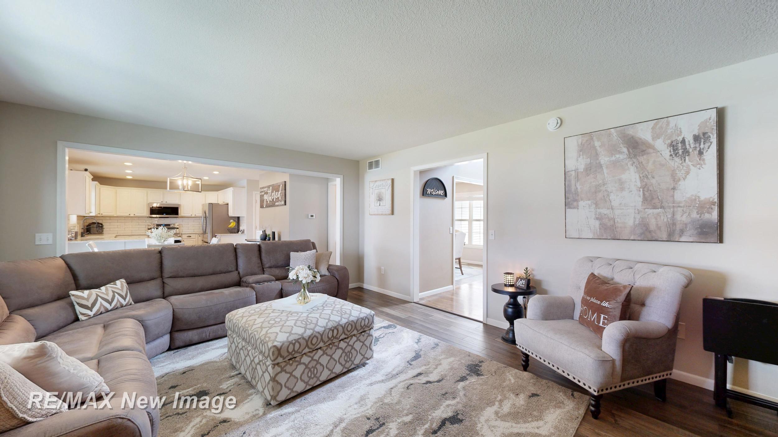 property viewer photo 12