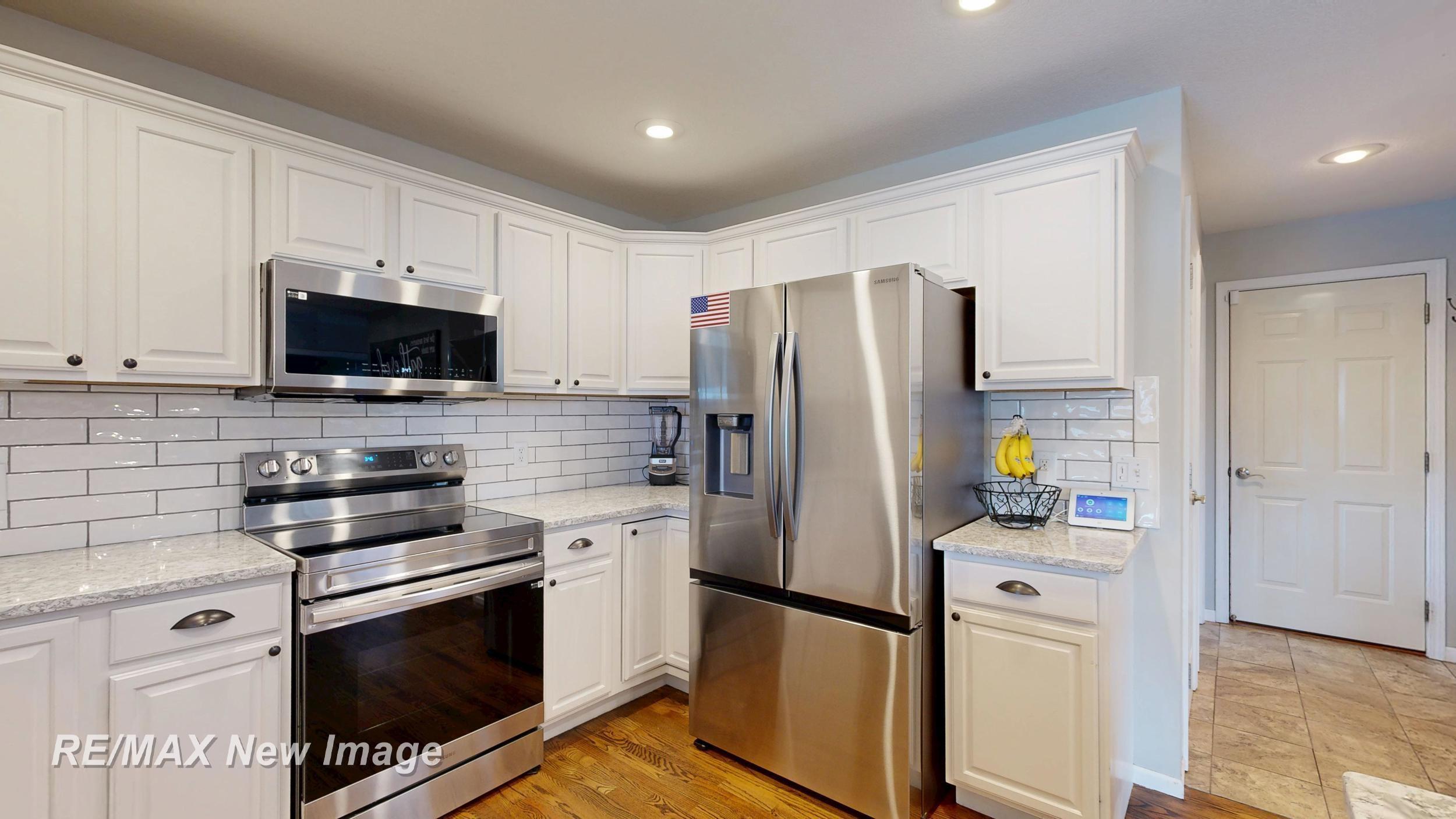 property viewer photo 20