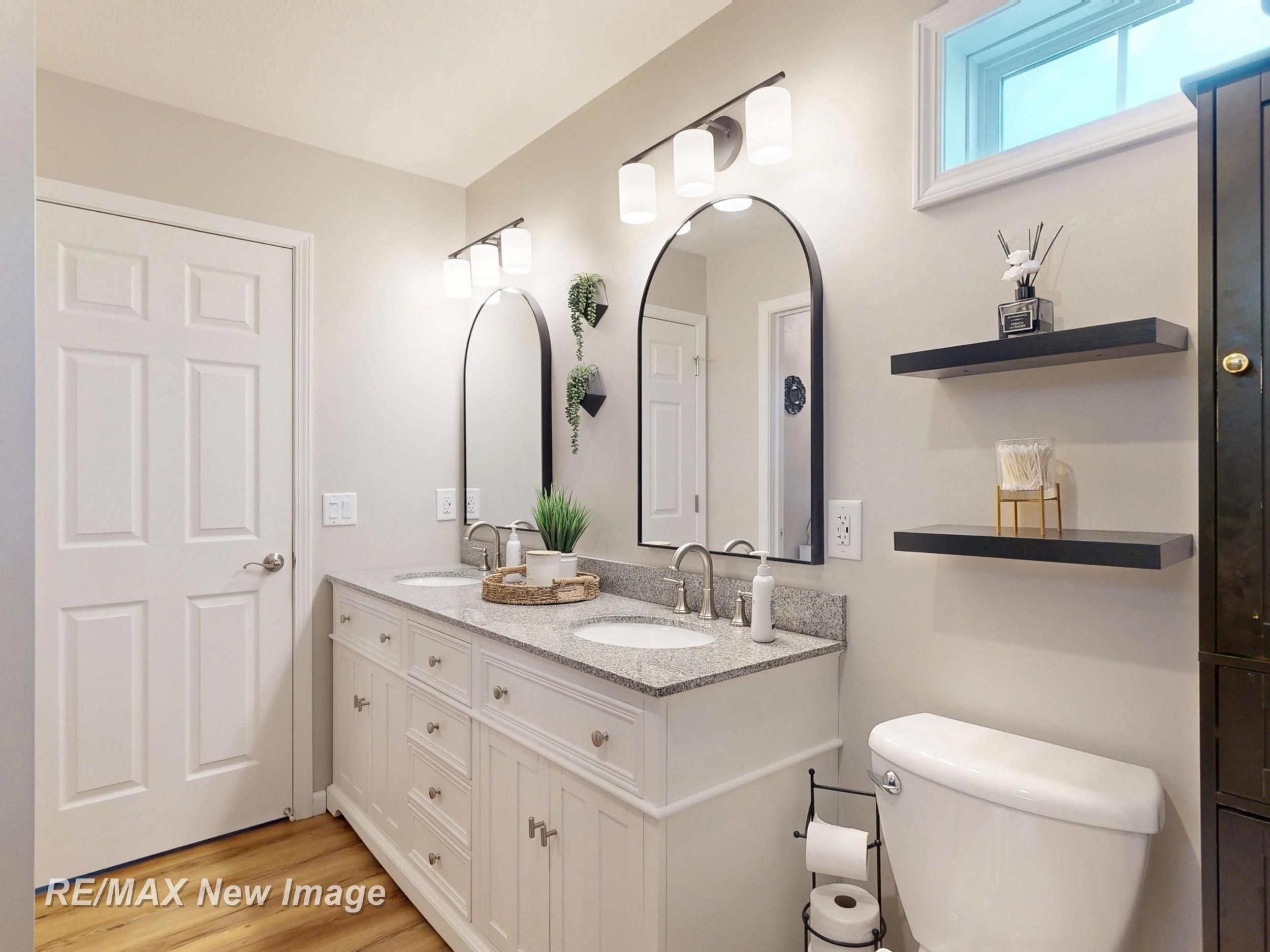 property viewer photo 31