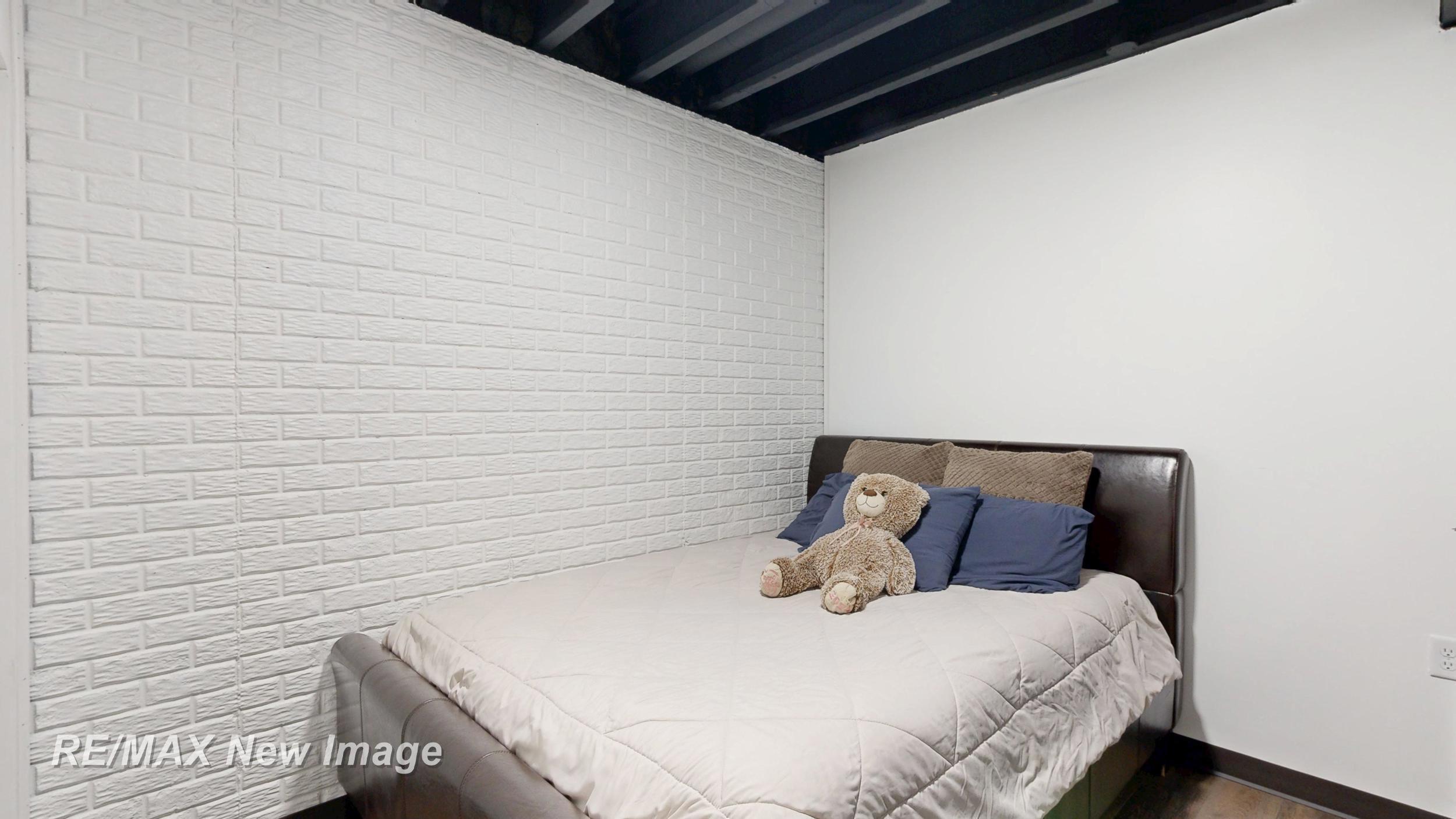 property viewer photo 40