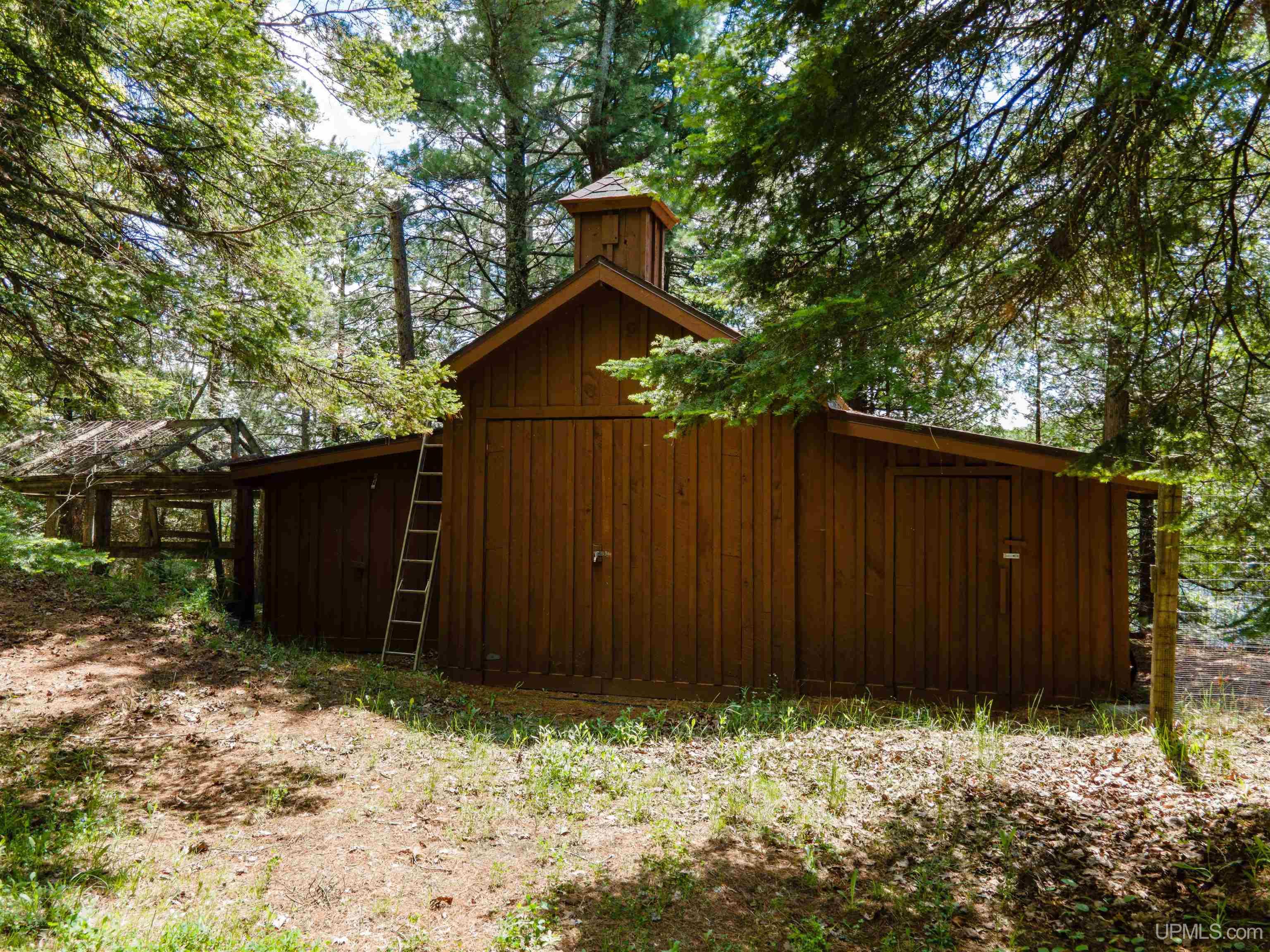 main property photo 51