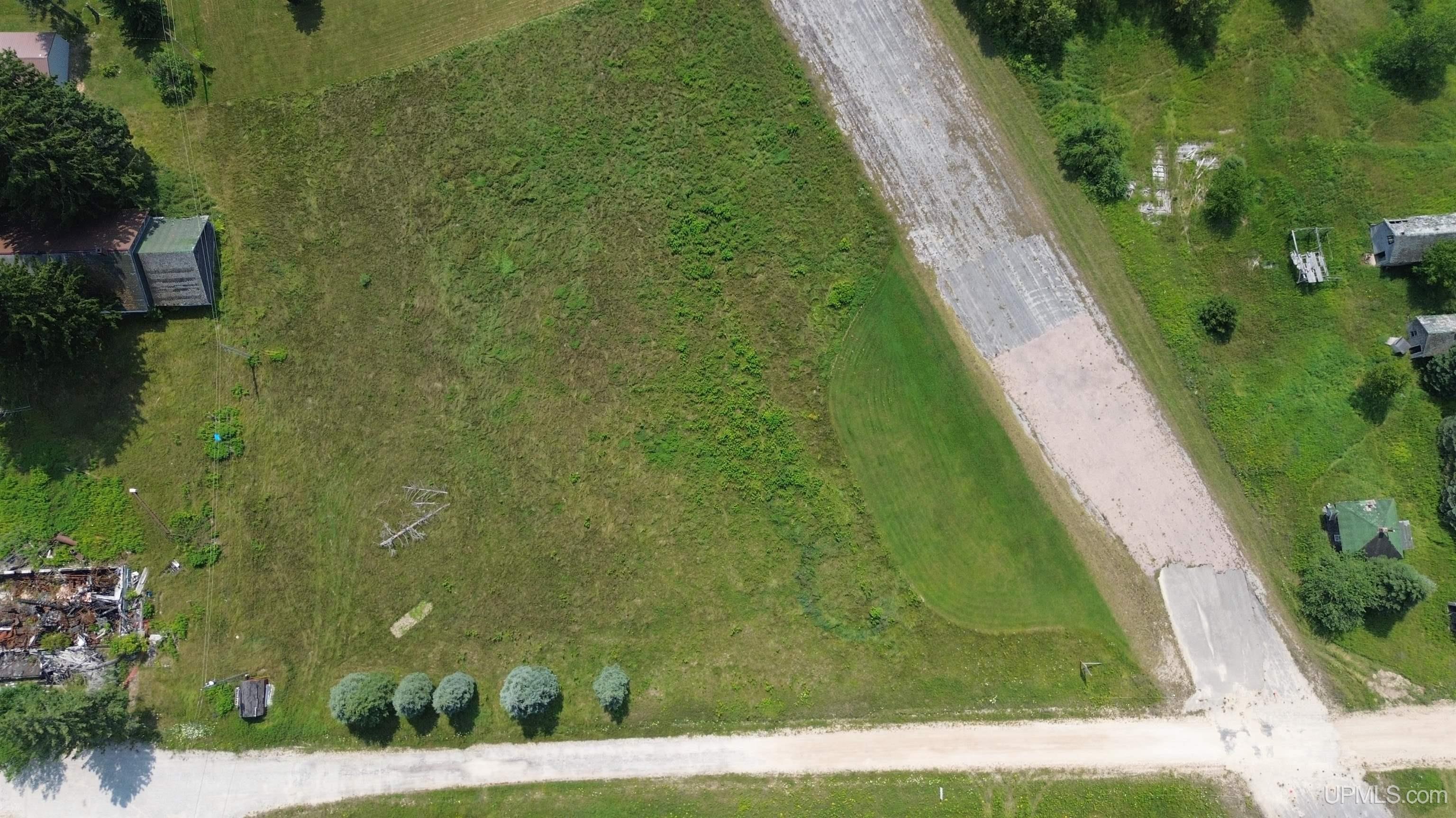 main property photo 43