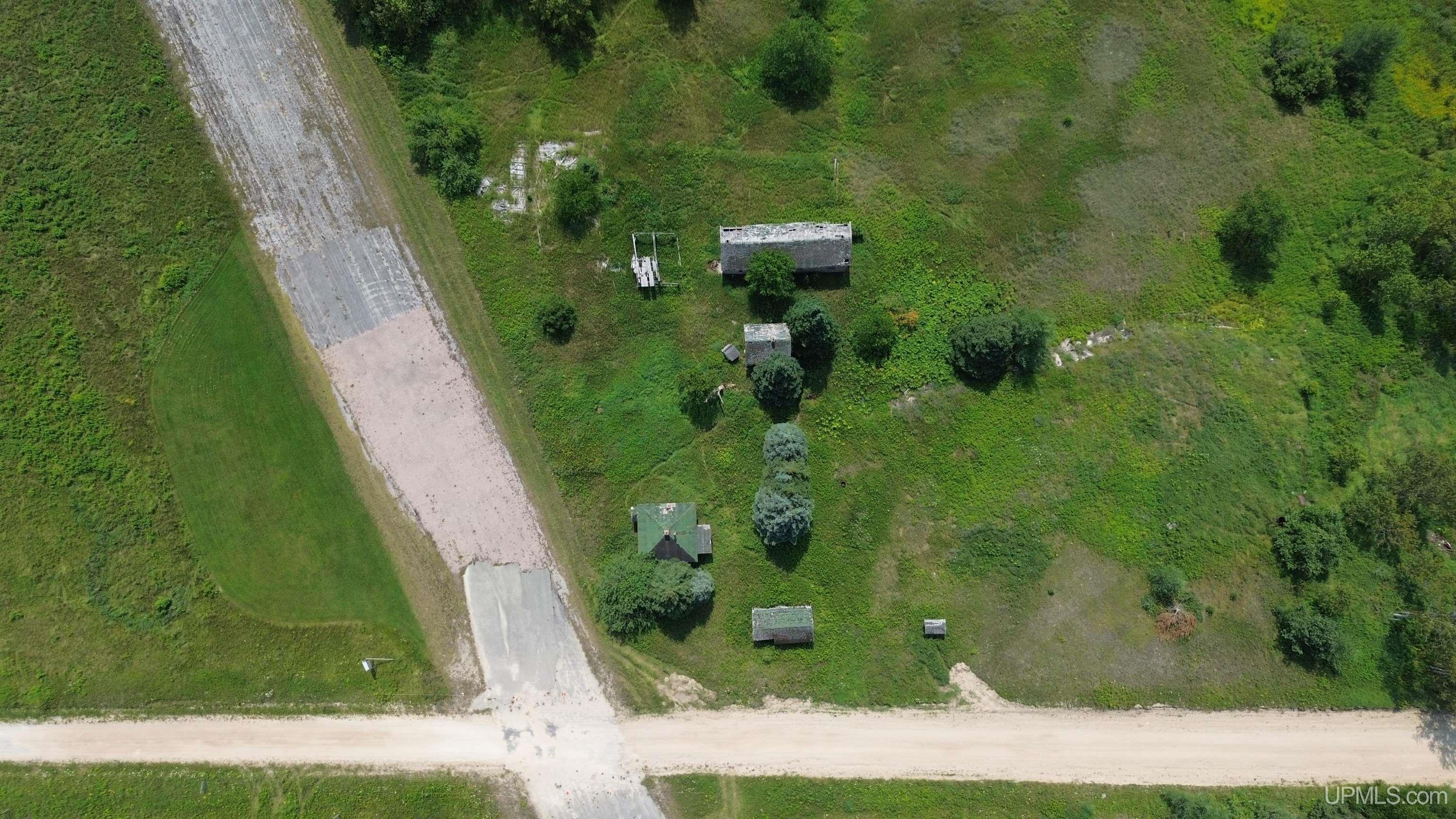 main property photo 44