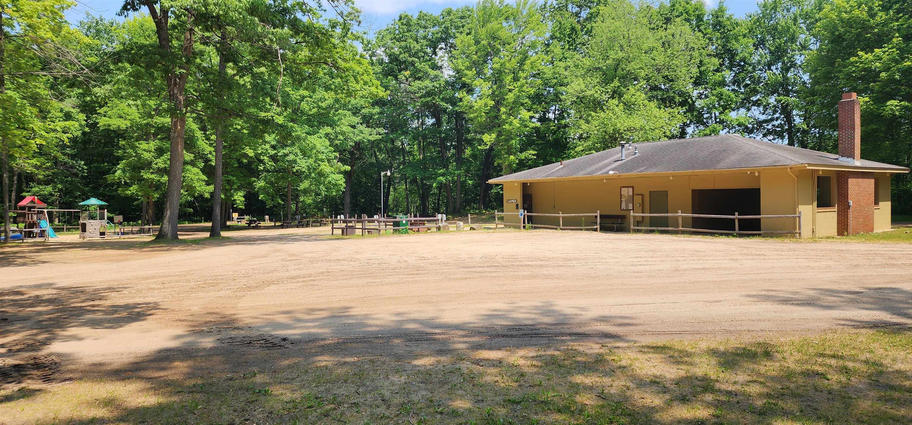 main property photo 16