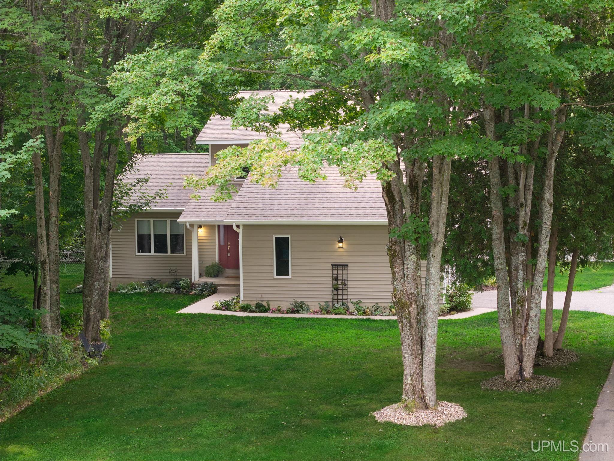 main property photo 94