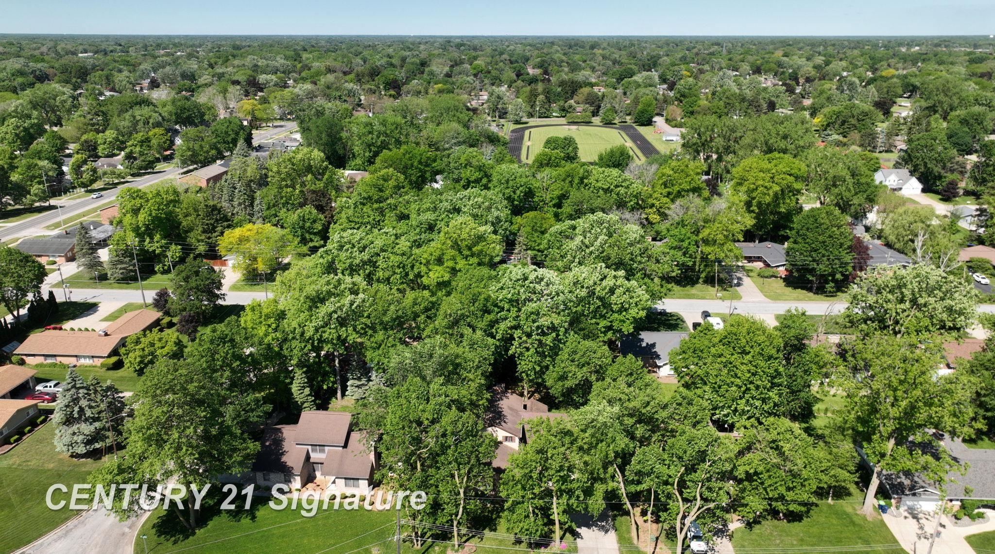 main property photo 12