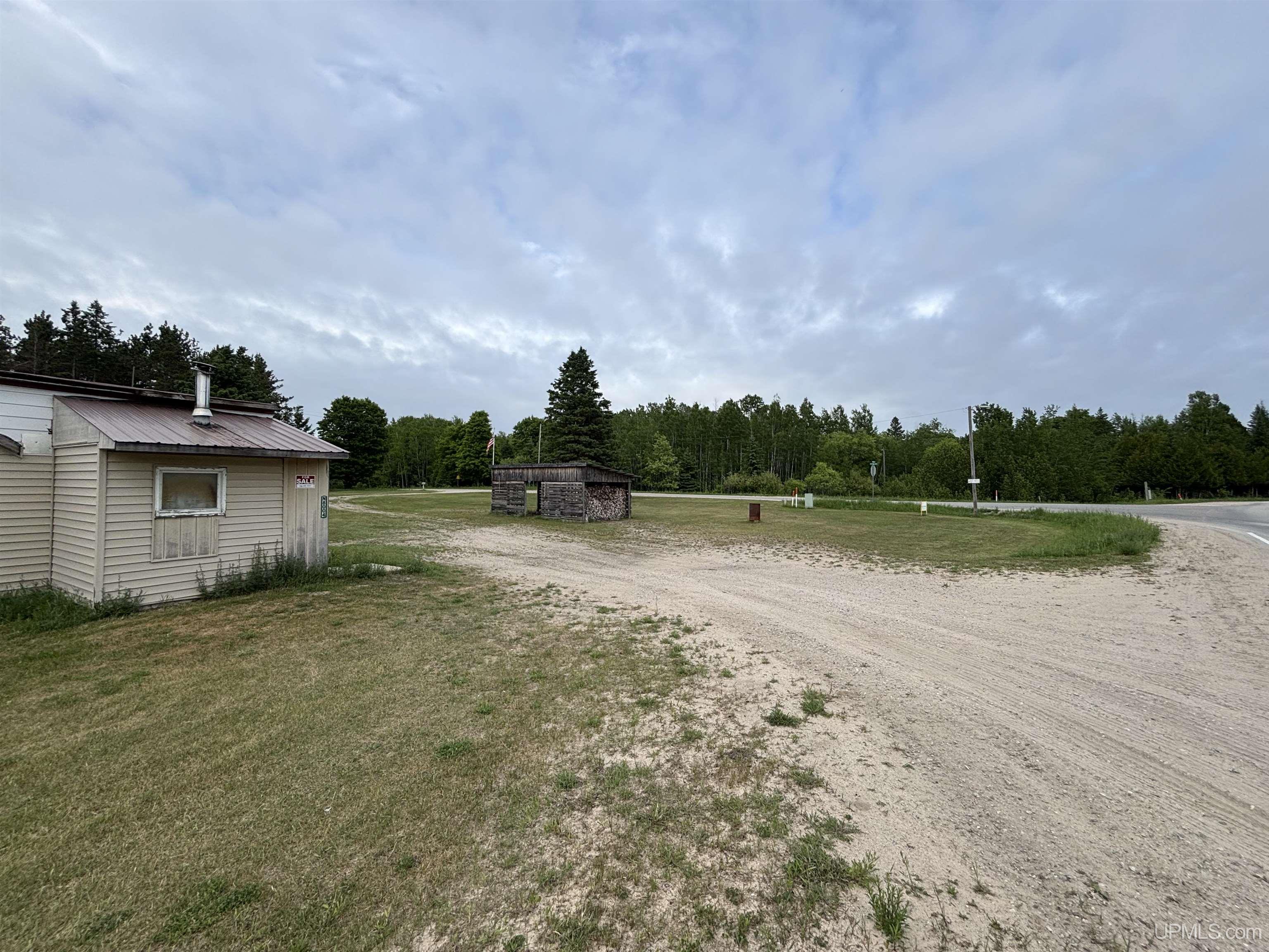main property photo 23