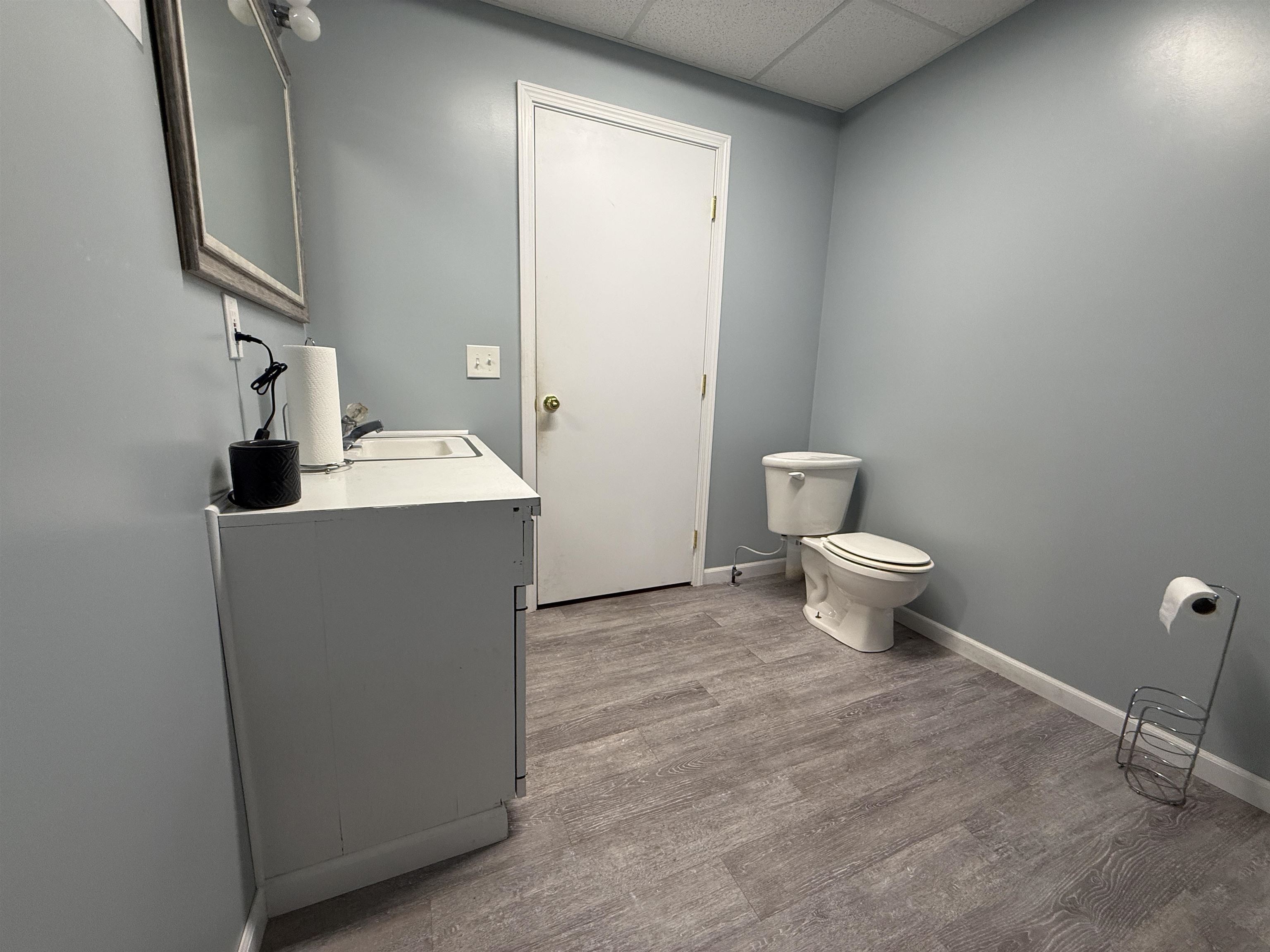 main property photo 28