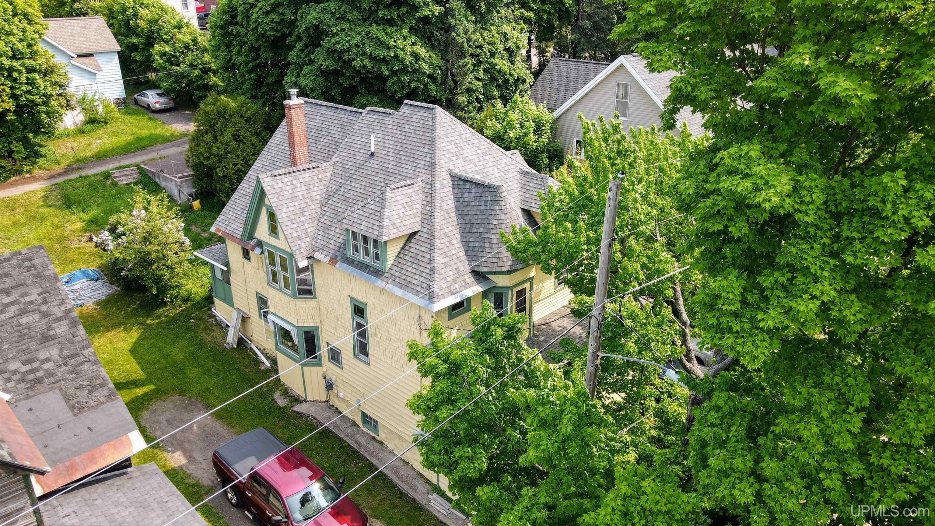 main property photo 40