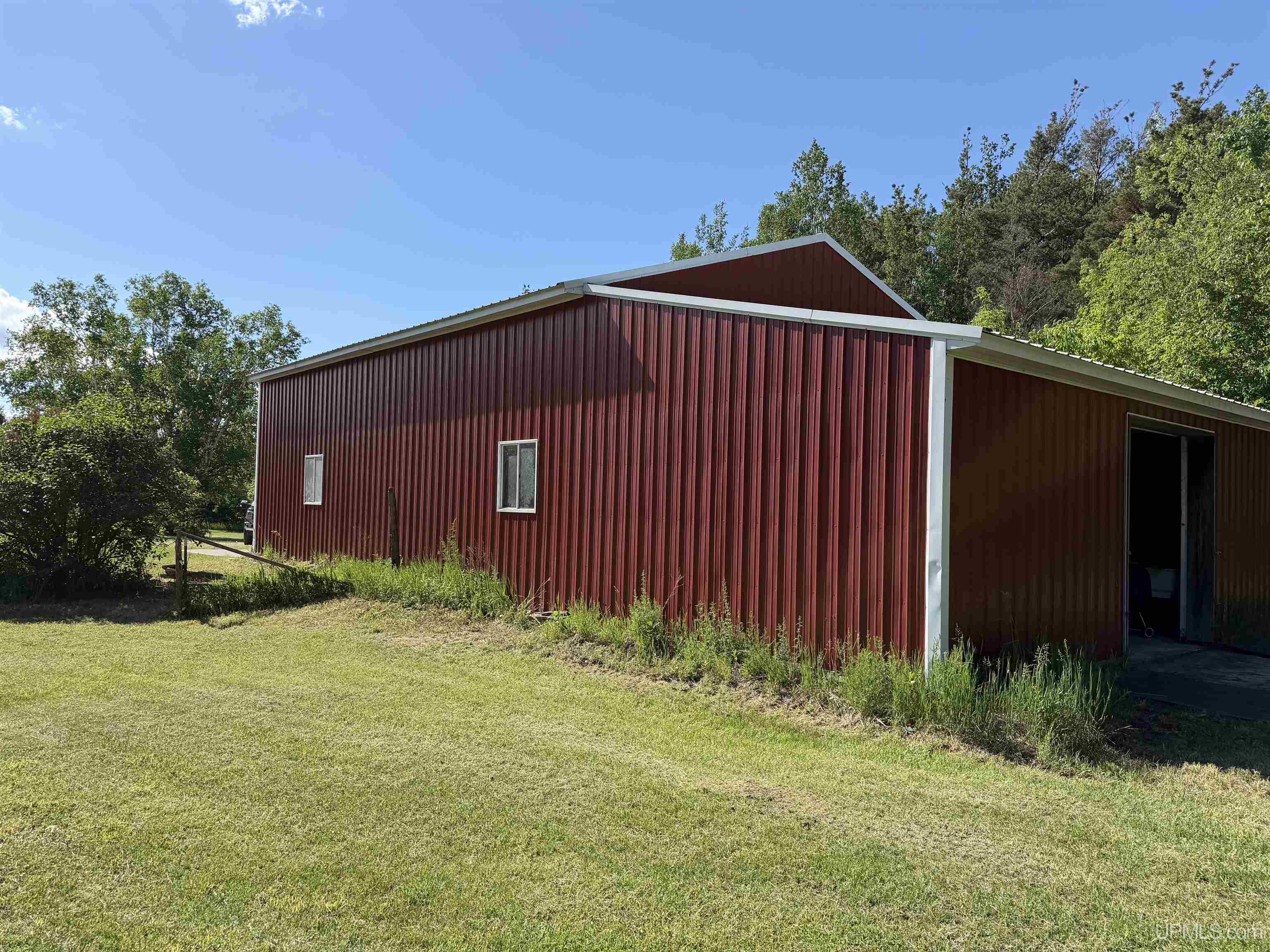 main property photo 26