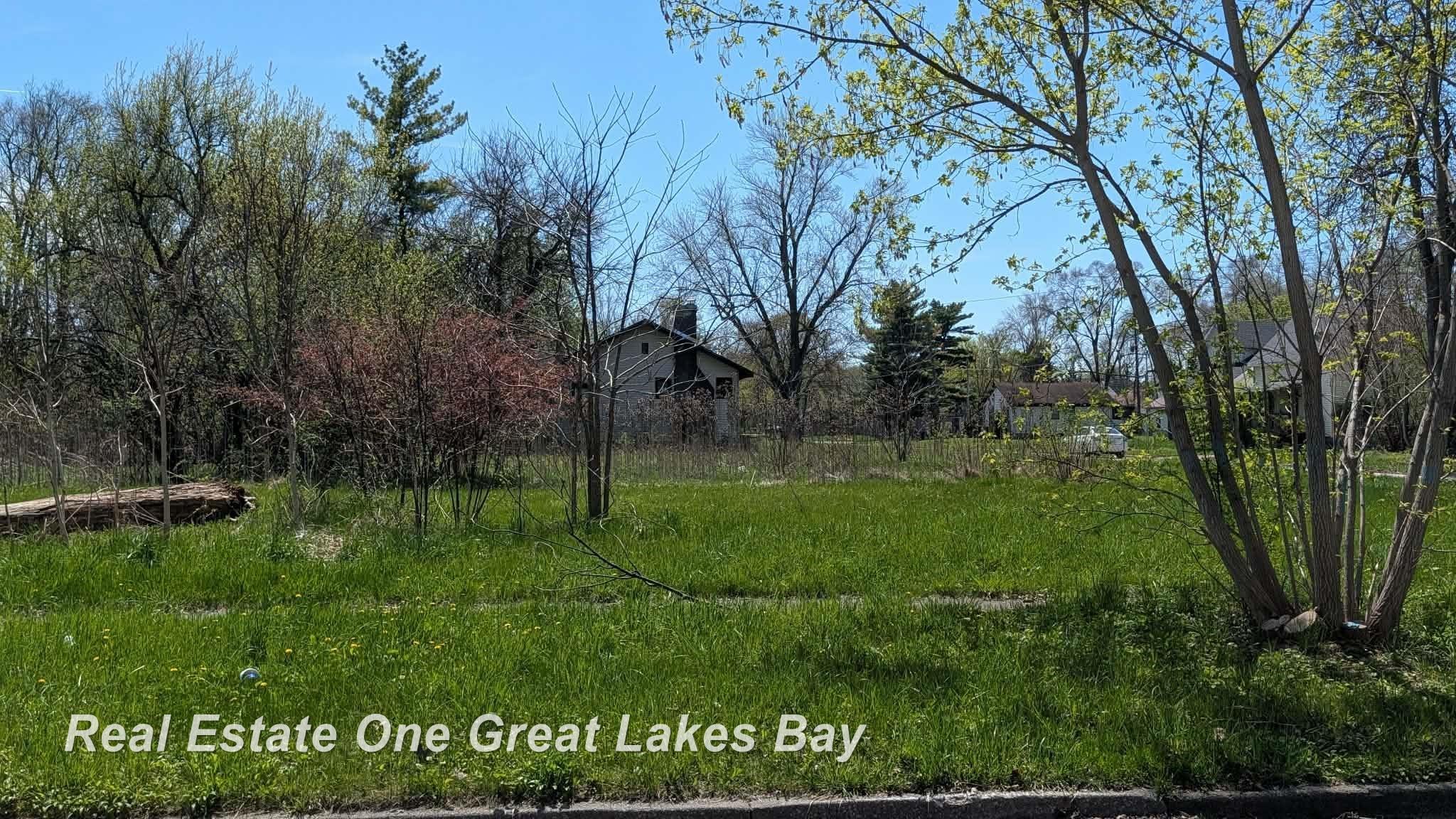 main property photo 16