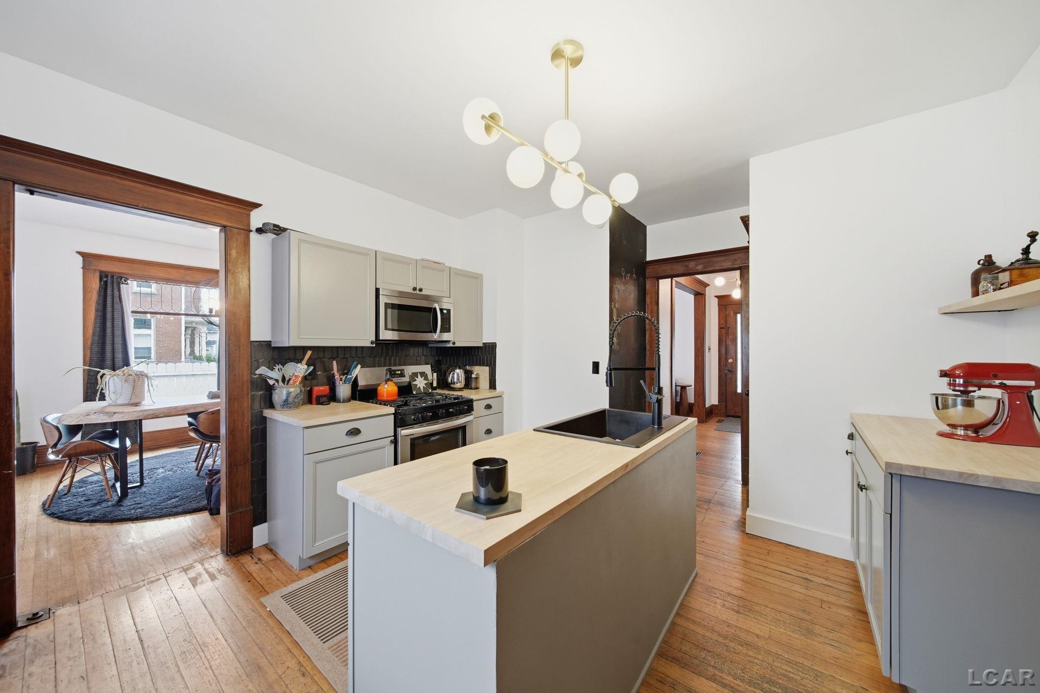 property viewer photo 19