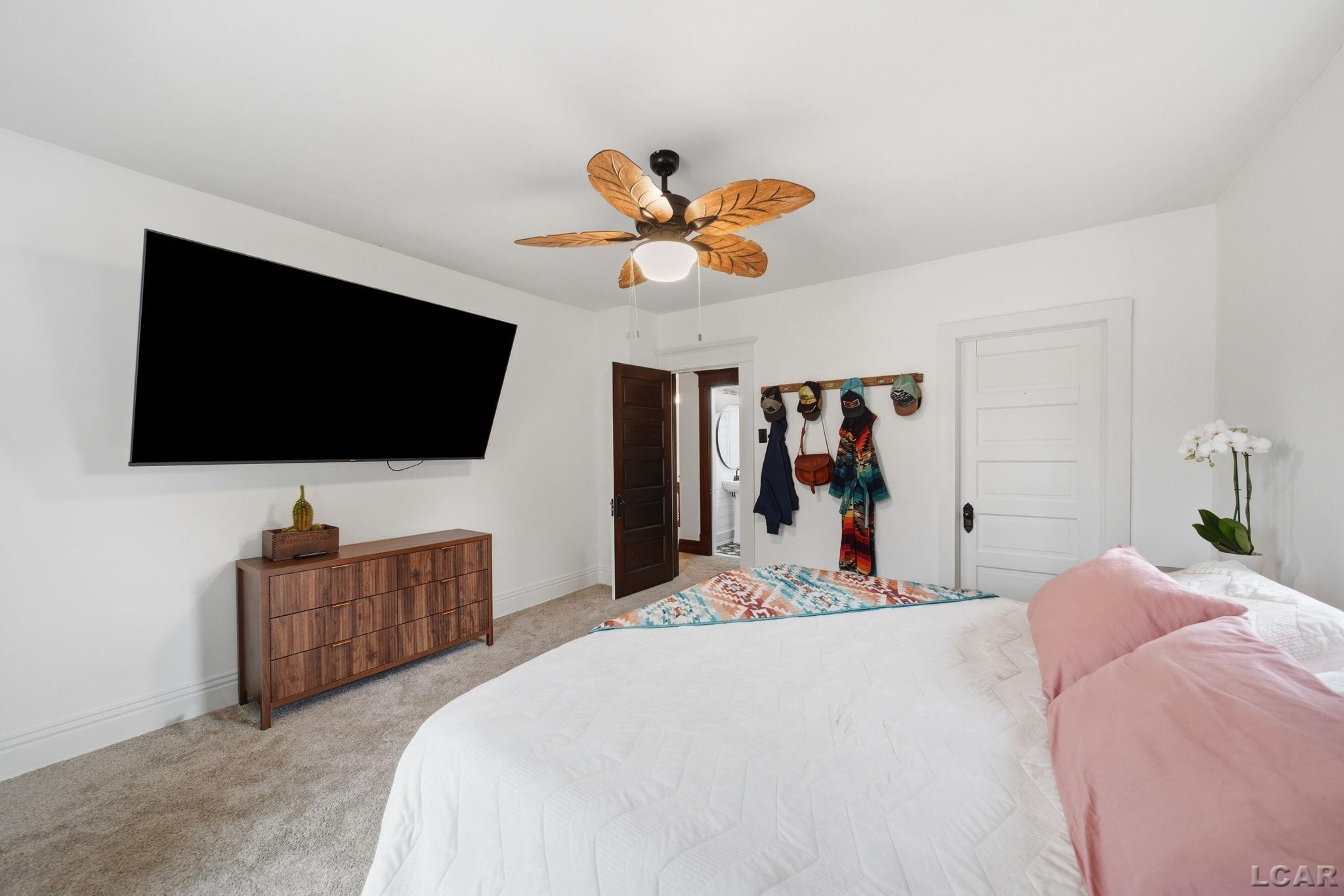 property viewer photo 26