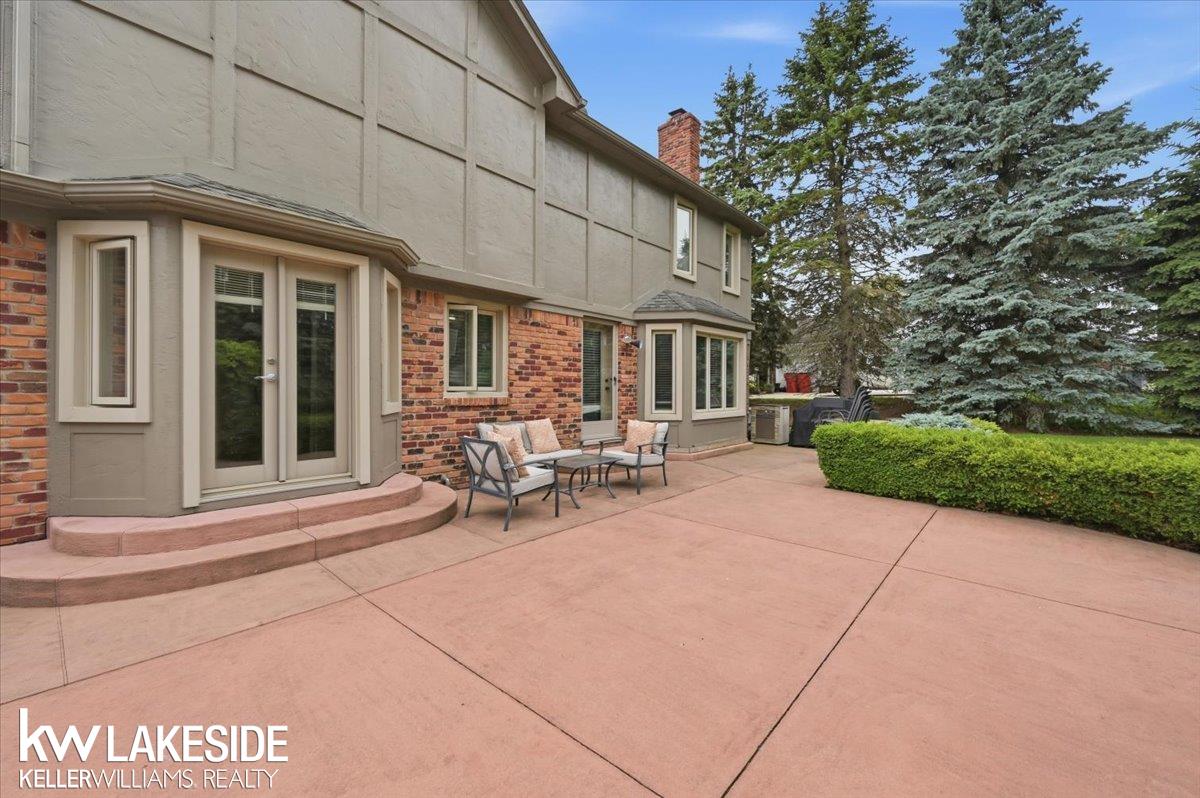 main property photo 38