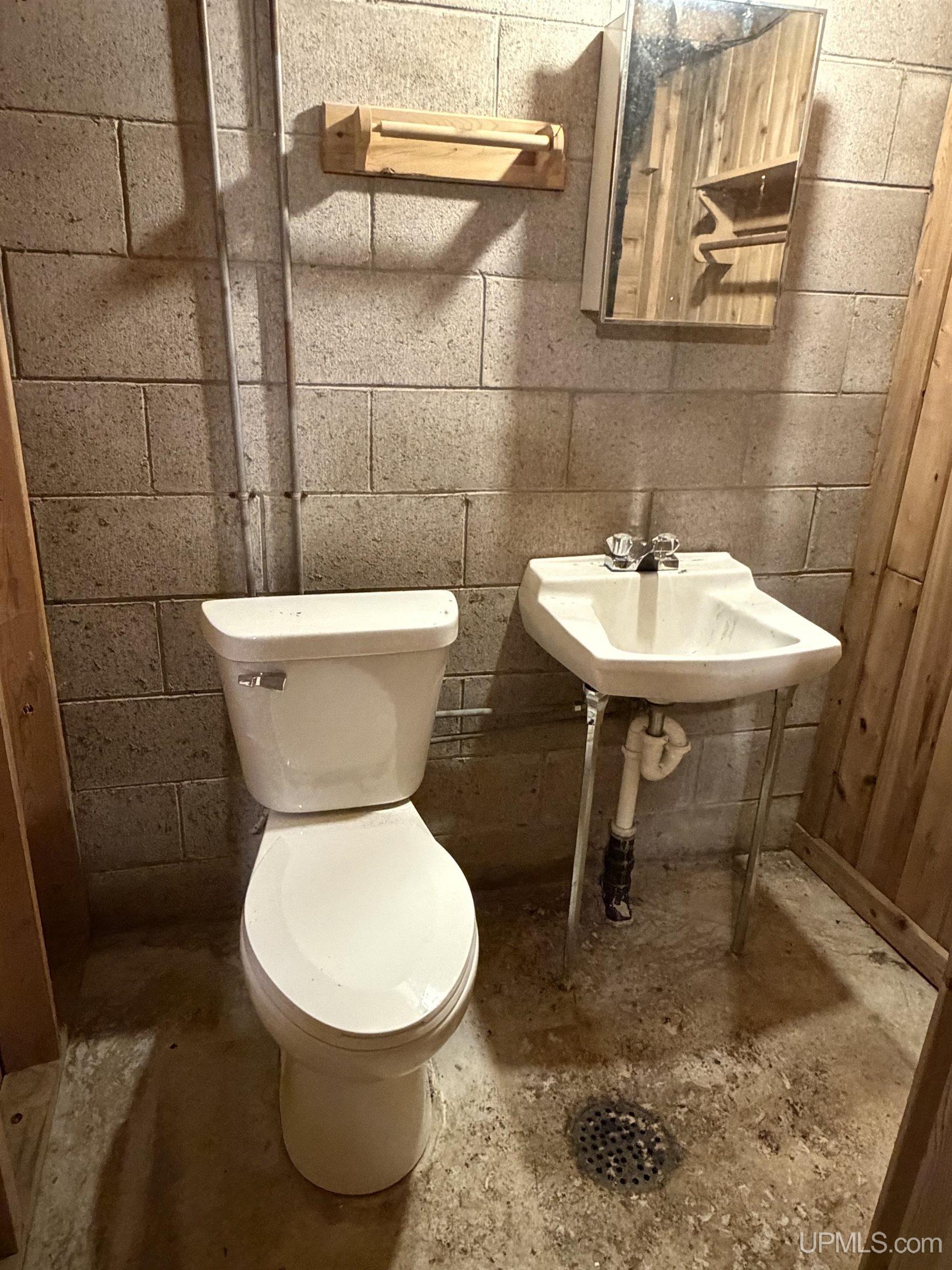 main property photo 26