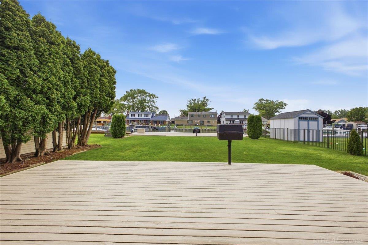 main property photo 11