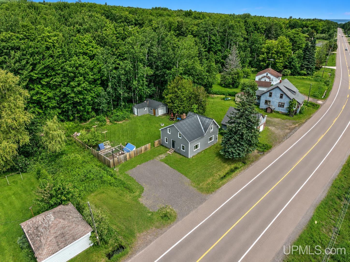 main property photo 35